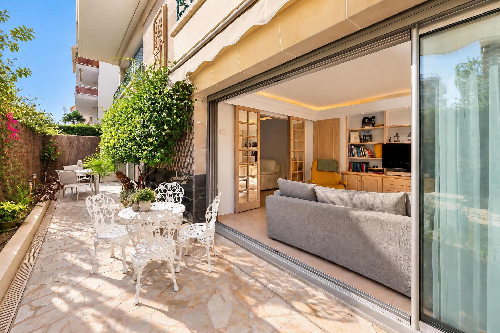 apartment 3 Rooms for sale on CANNES (06400)