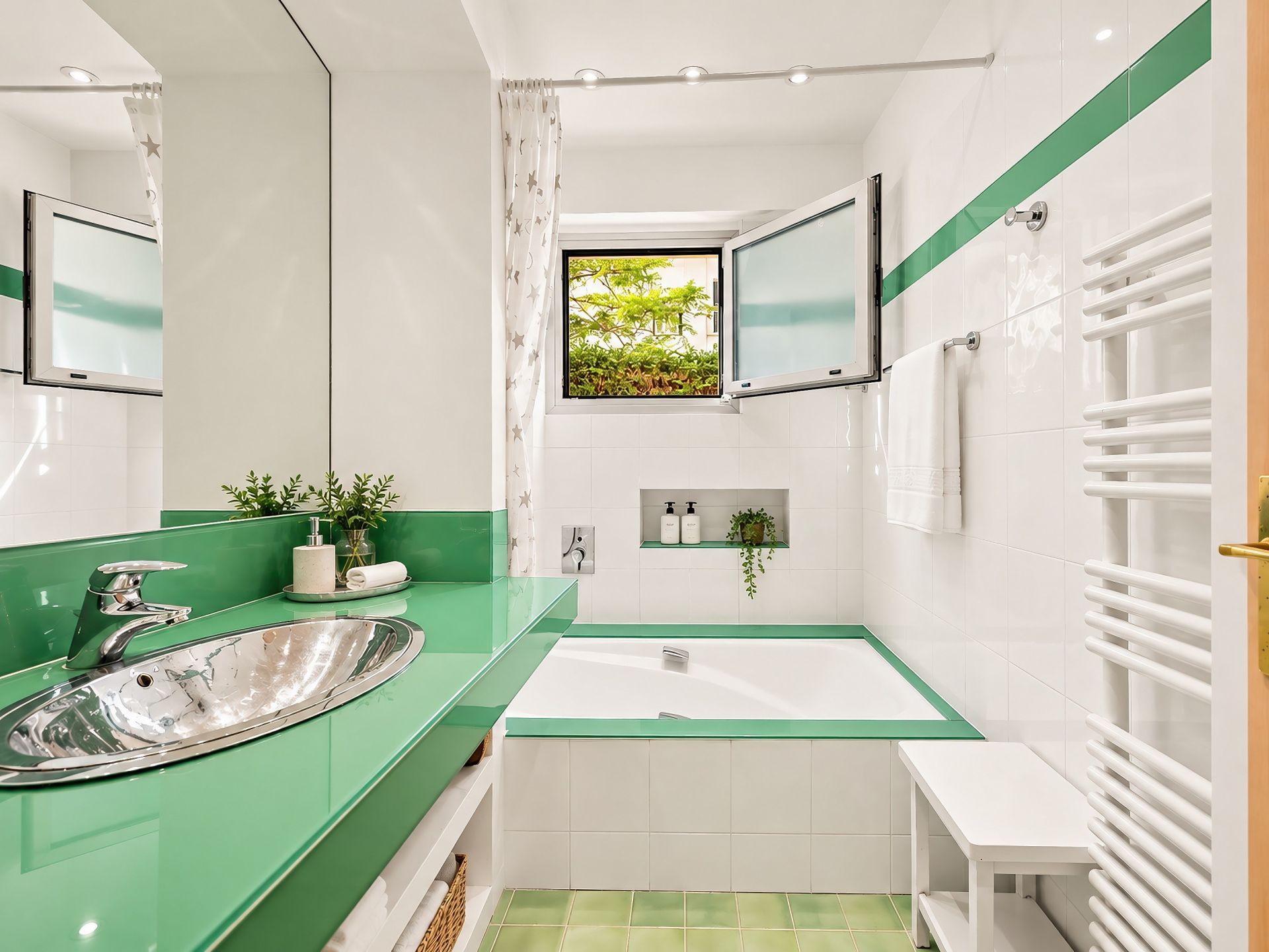 apartment 3 Rooms for sale on CANNES (06400)