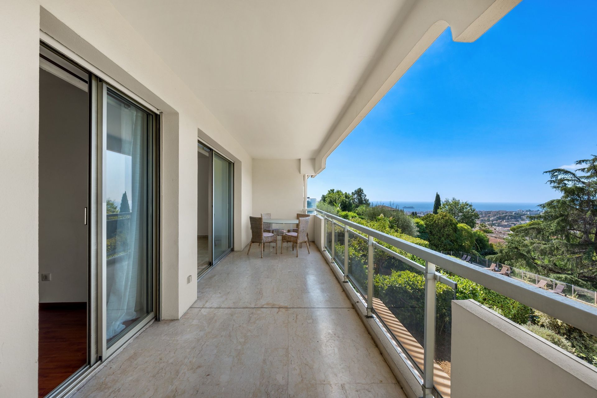 apartment 3 Rooms for sale on LE CANNET (06110)
