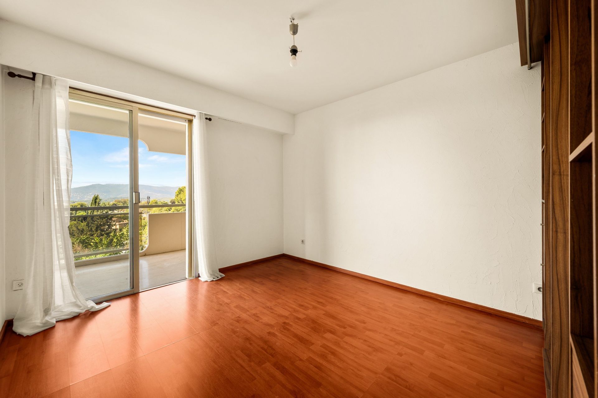 apartment 3 Rooms for sale on LE CANNET (06110)
