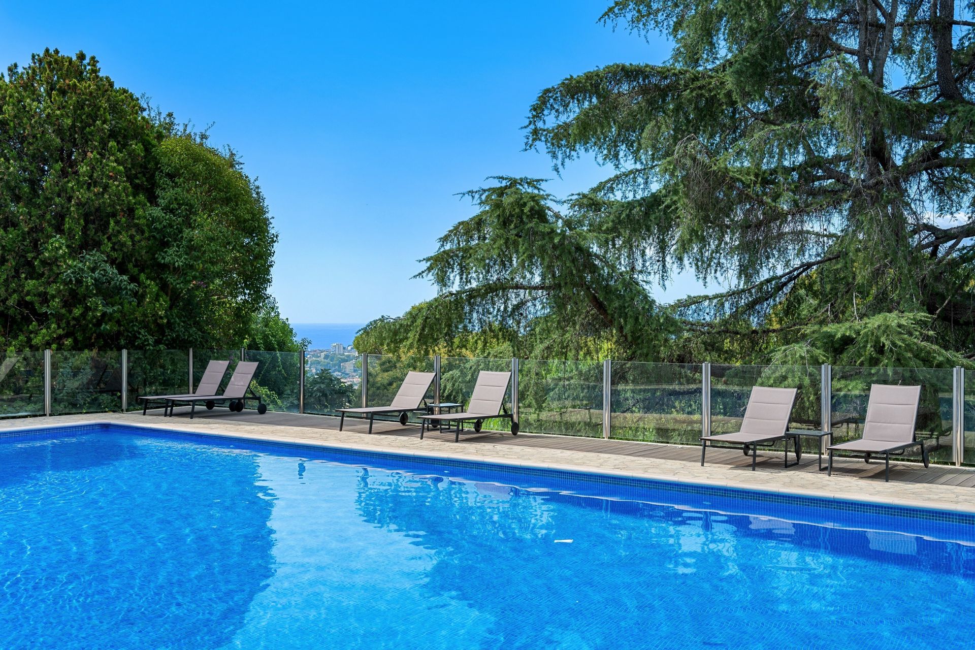 apartment 3 Rooms for sale on LE CANNET (06110)