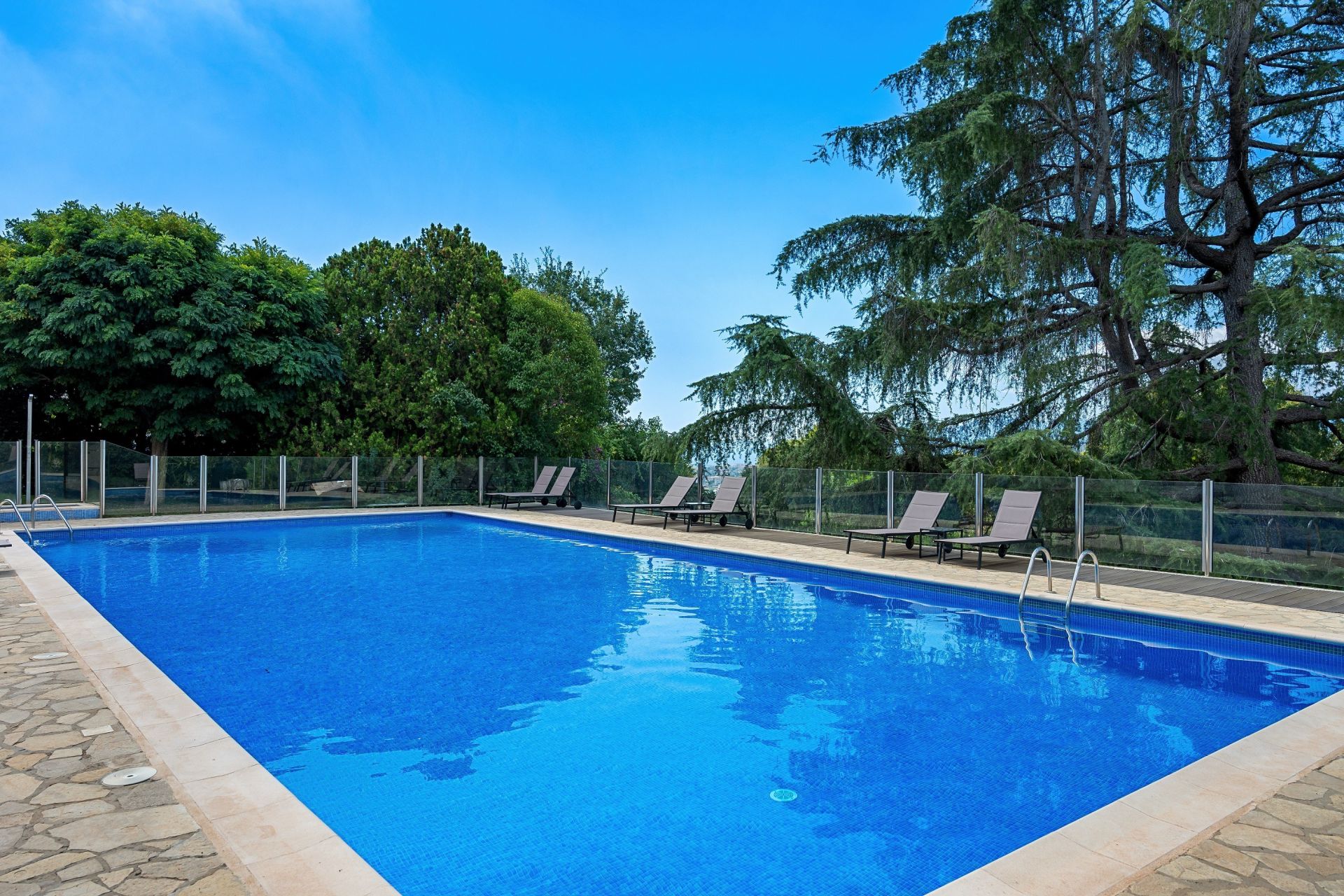 apartment 3 Rooms for sale on LE CANNET (06110)