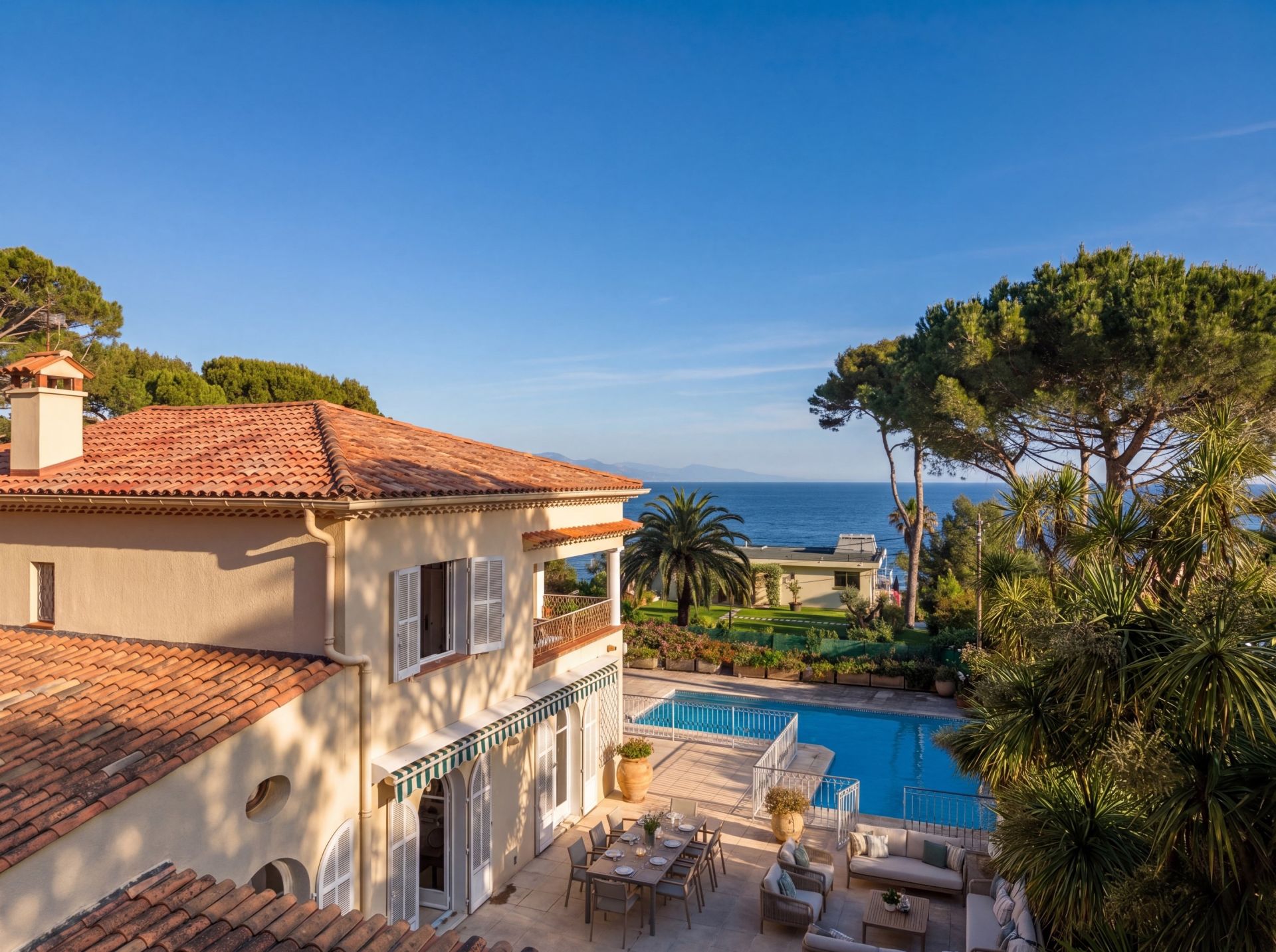 villa 7 Pièces en vente sur CAP D ANTIBES (06160)