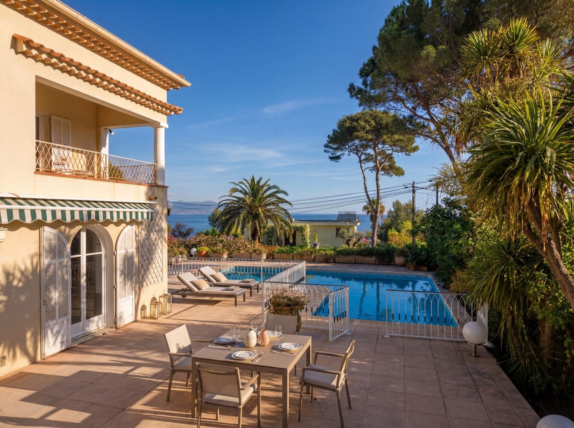 villa 7 Pièces en vente sur CAP D ANTIBES (06160)