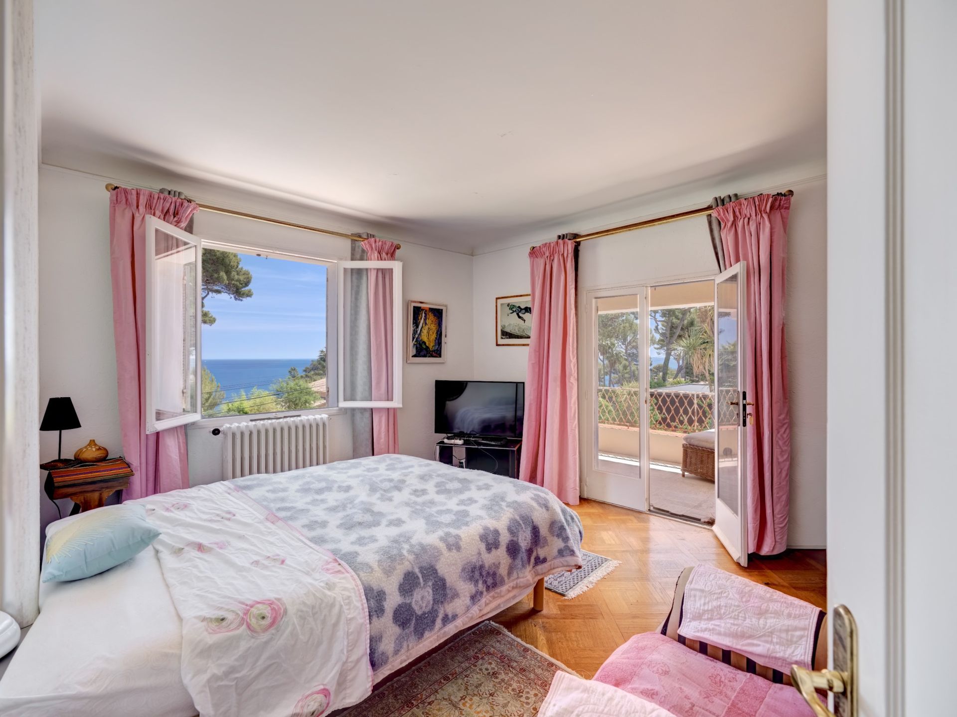 villa 7 Pièces en vente sur CAP D ANTIBES (06160)