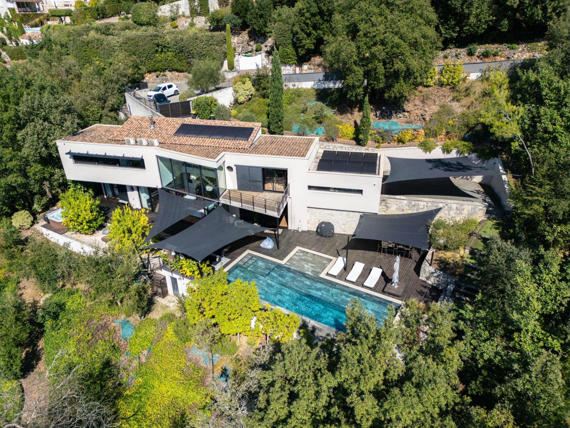 maison contemporaine 6 Pièces en vente sur LA COLLE SUR LOUP (06480)