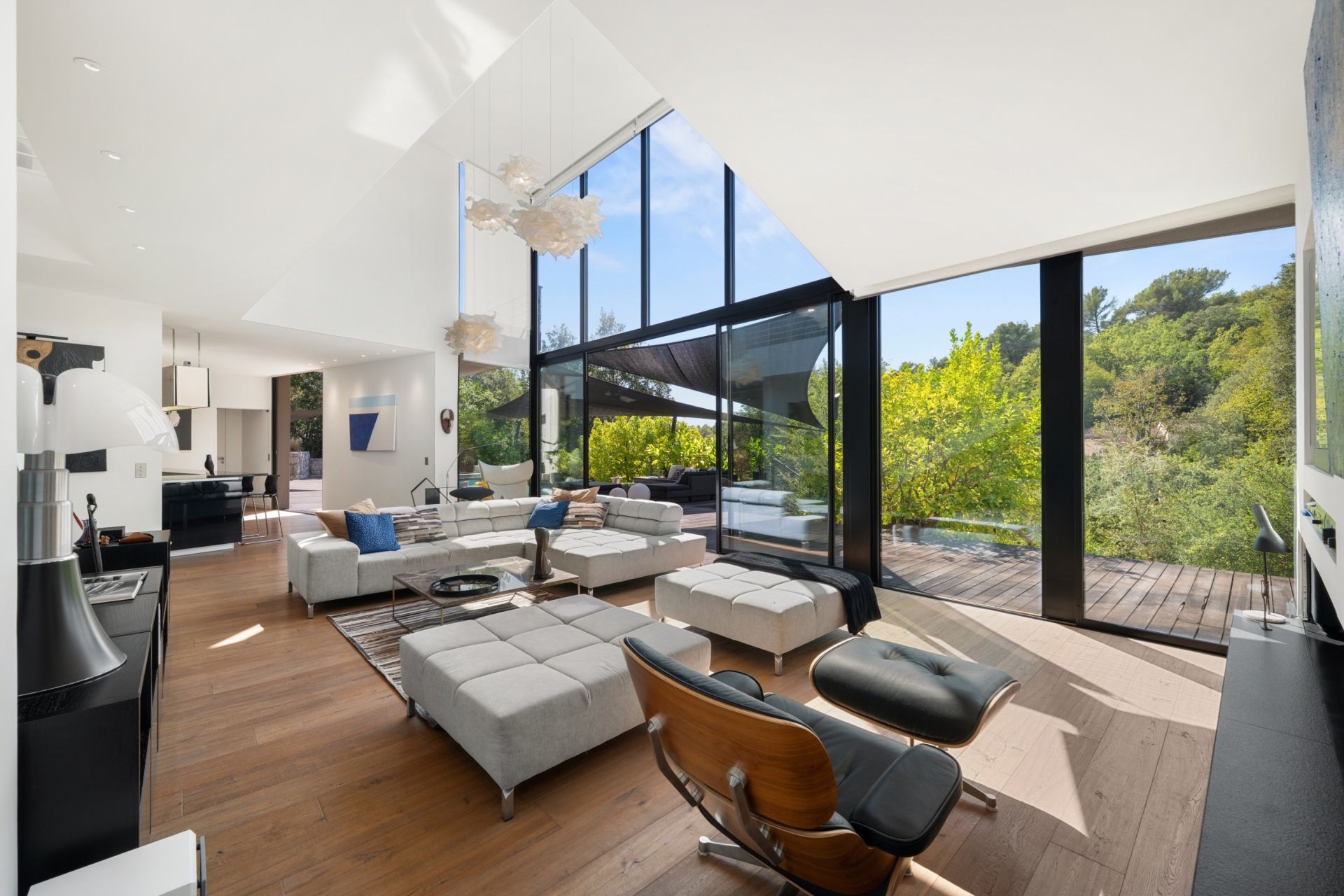 maison contemporaine 6 Pièces en vente sur LA COLLE SUR LOUP (06480)