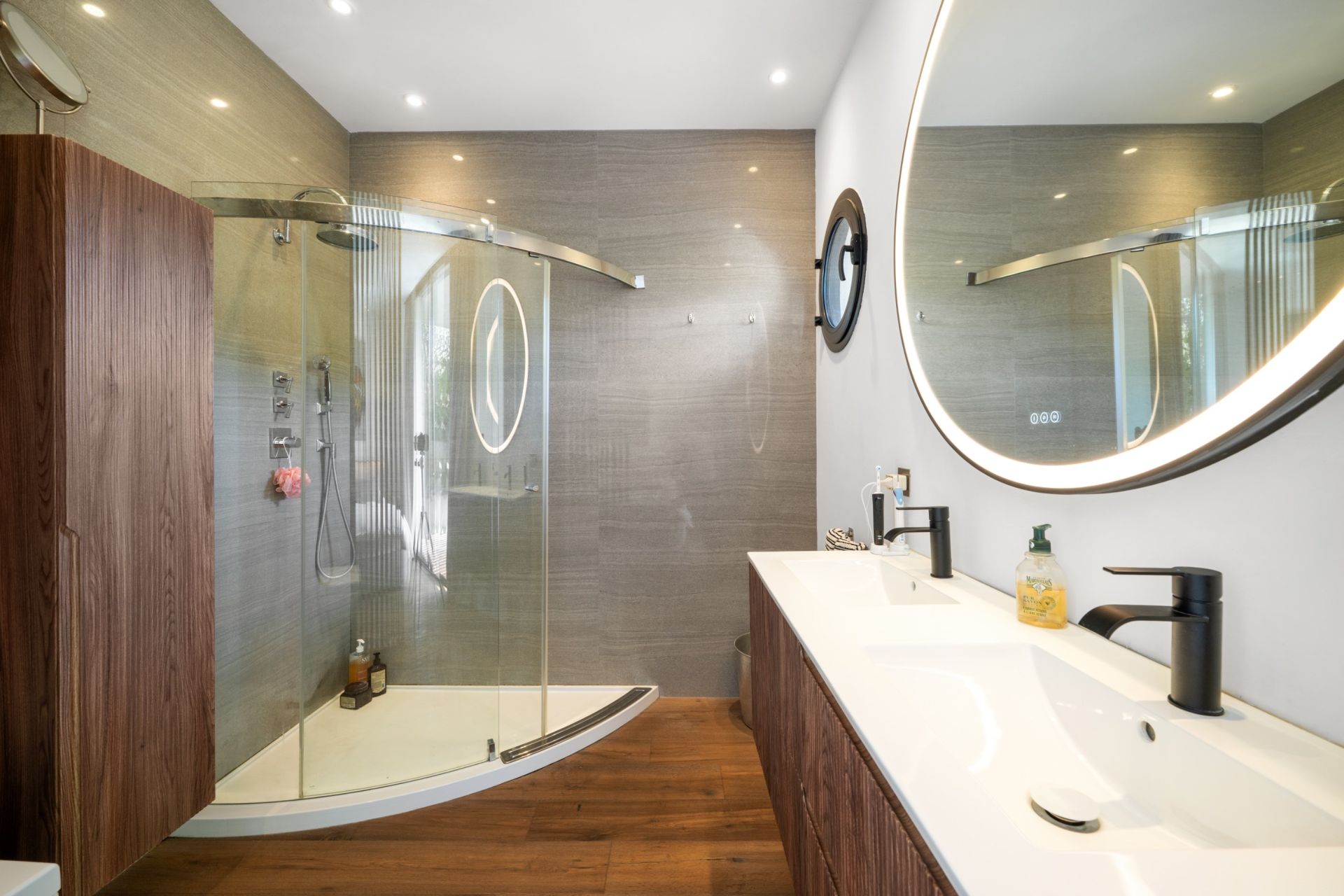 maison contemporaine 6 Pièces en vente sur LA COLLE SUR LOUP (06480)