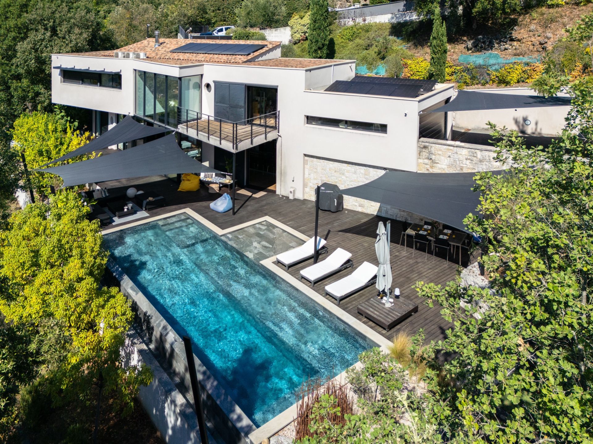 maison contemporaine 6 Pièces en vente sur LA COLLE SUR LOUP (06480)