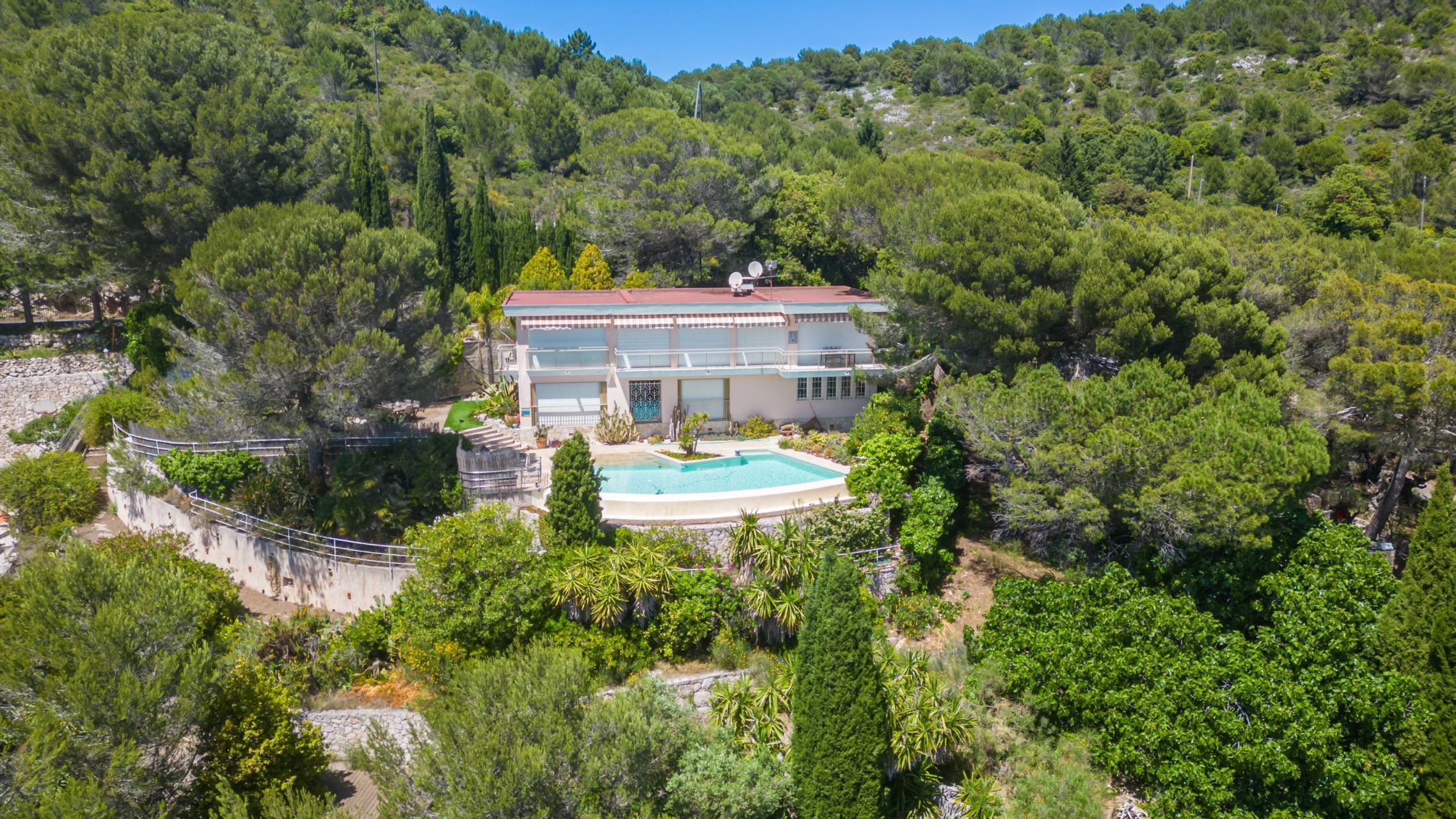 villa 5 Pièces en vente sur EZE (06360)