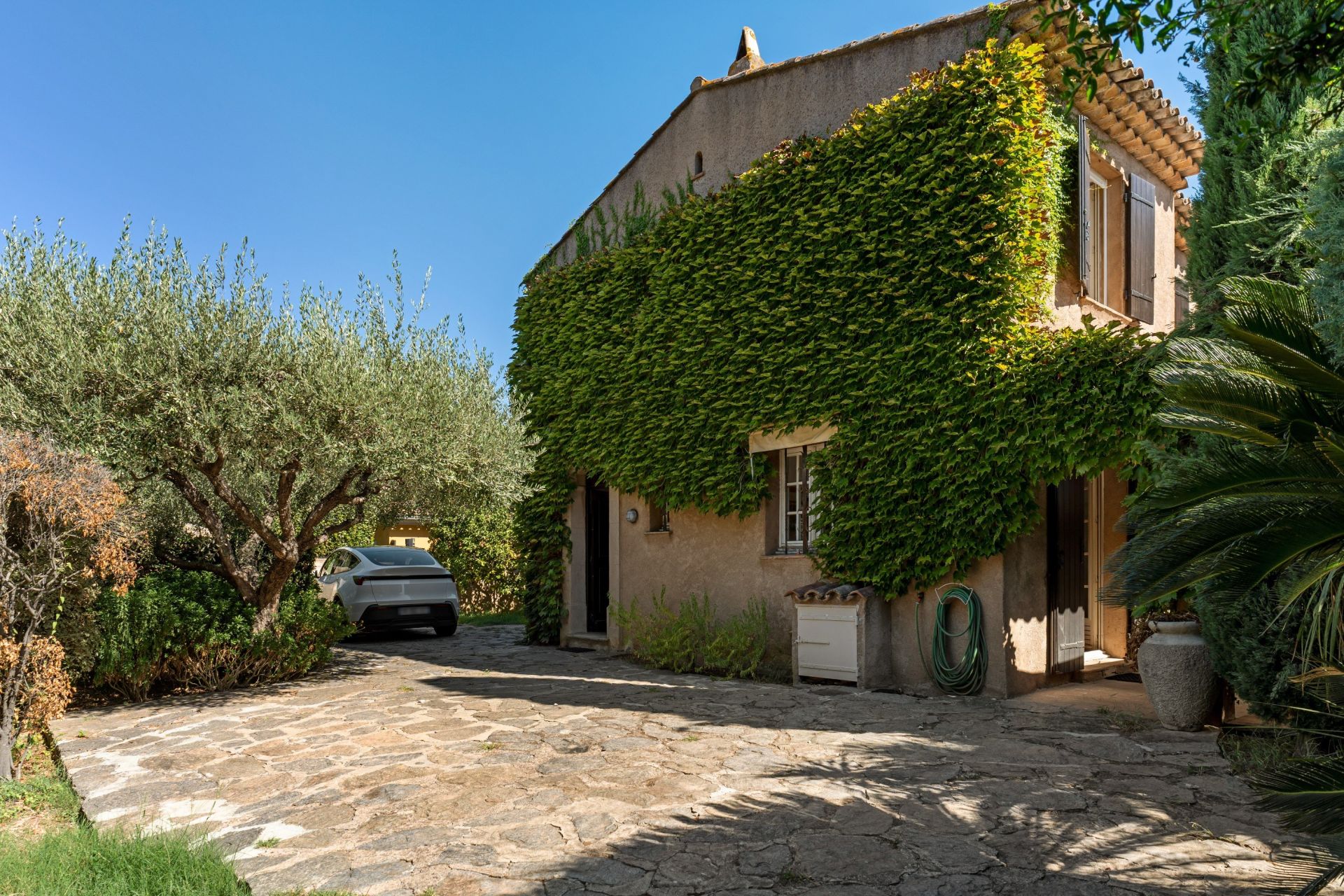 provencal house 5 Rooms for sale on ST TROPEZ (83990)