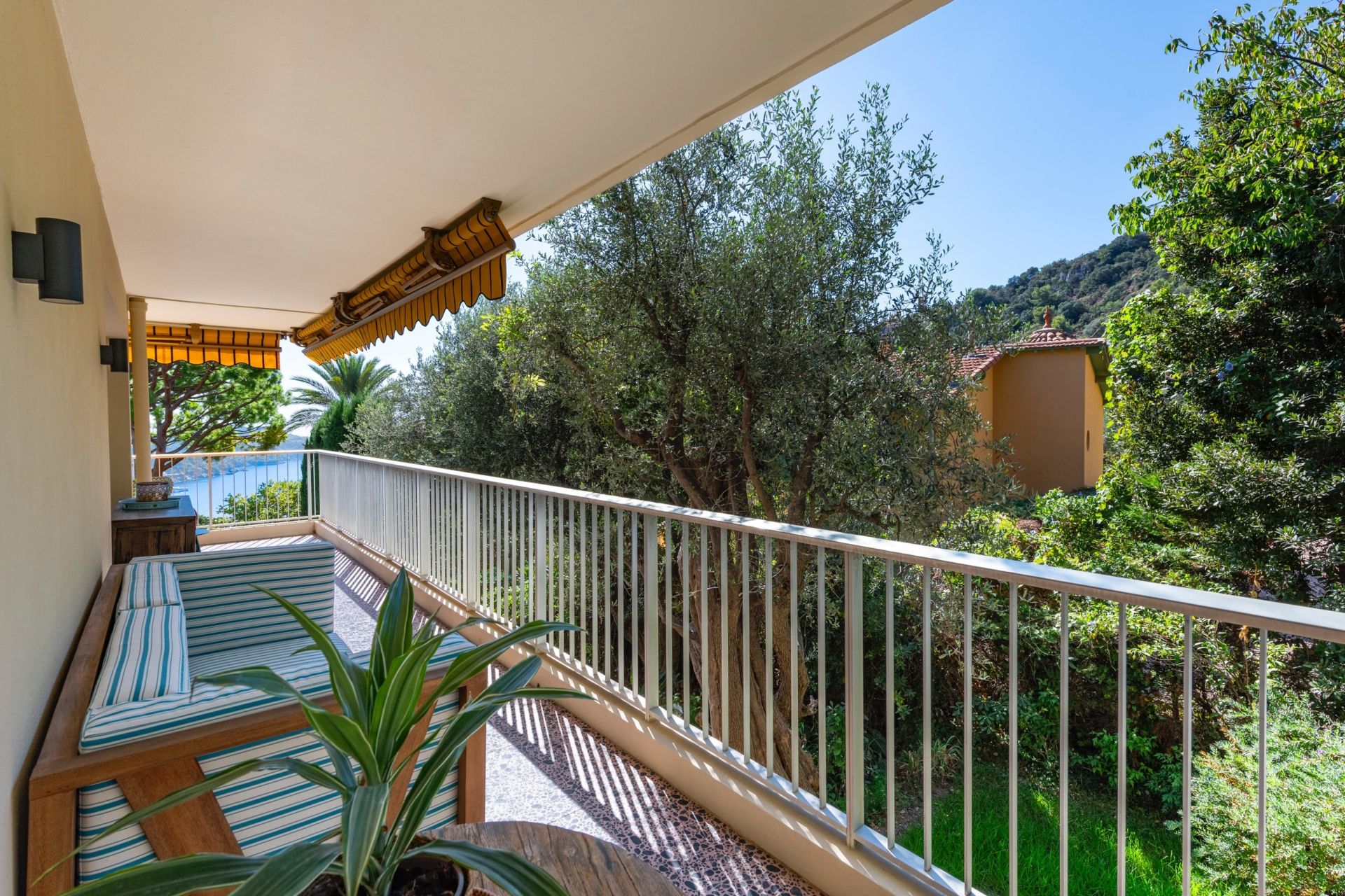 appartement 3 Pièces en vente sur VILLEFRANCHE SUR MER (06230)
