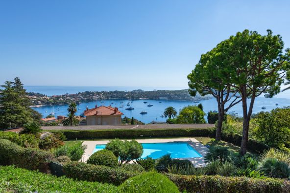 Sale Apartment Villefranche-sur-Mer 3&nbsp;Rooms 80&nbsp;m²