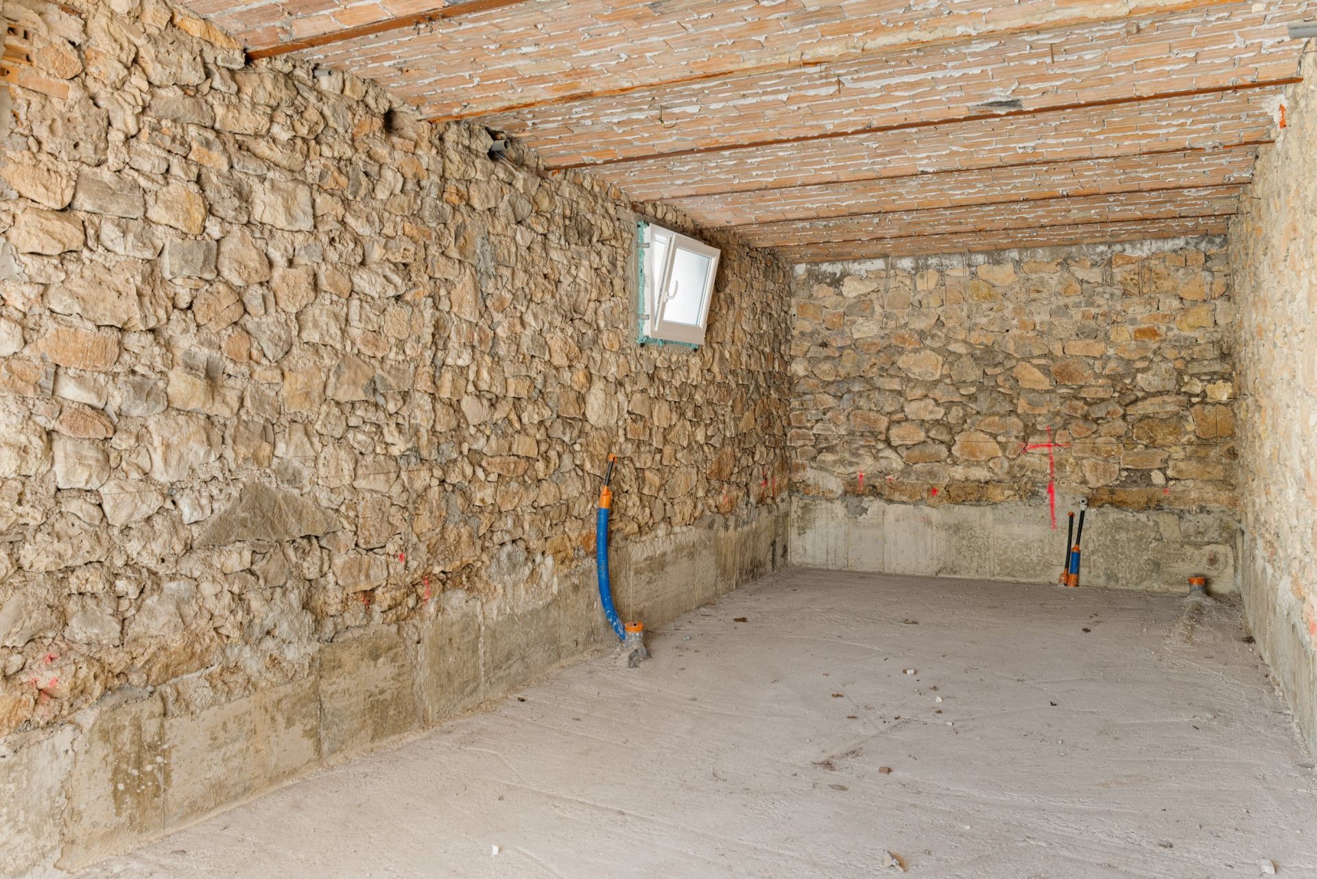 bâtisse à rénover 3 Pièces en vente sur MOUGINS (06250)