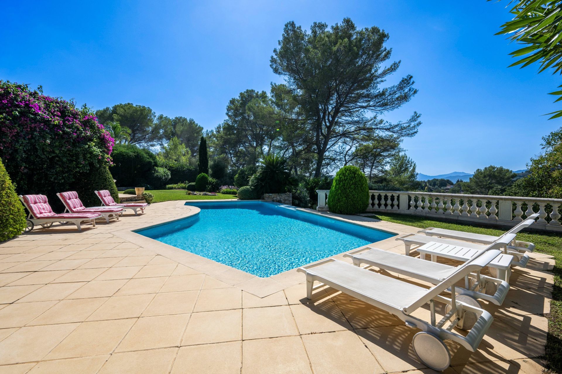maison provençale 7 Pièces en vente sur MOUGINS (06250)