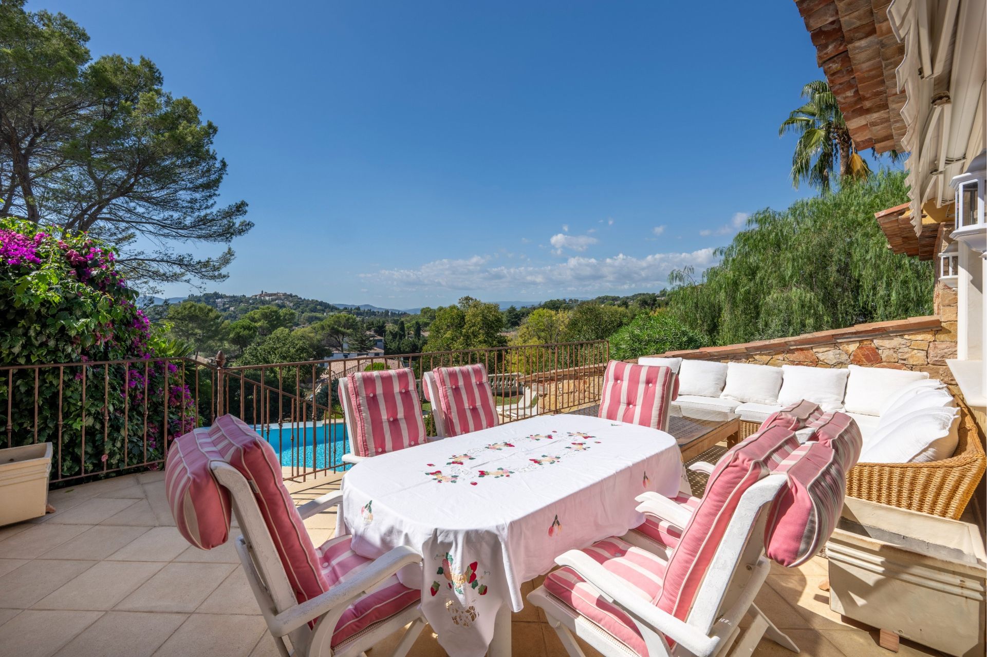 maison provençale 7 Pièces en vente sur MOUGINS (06250)