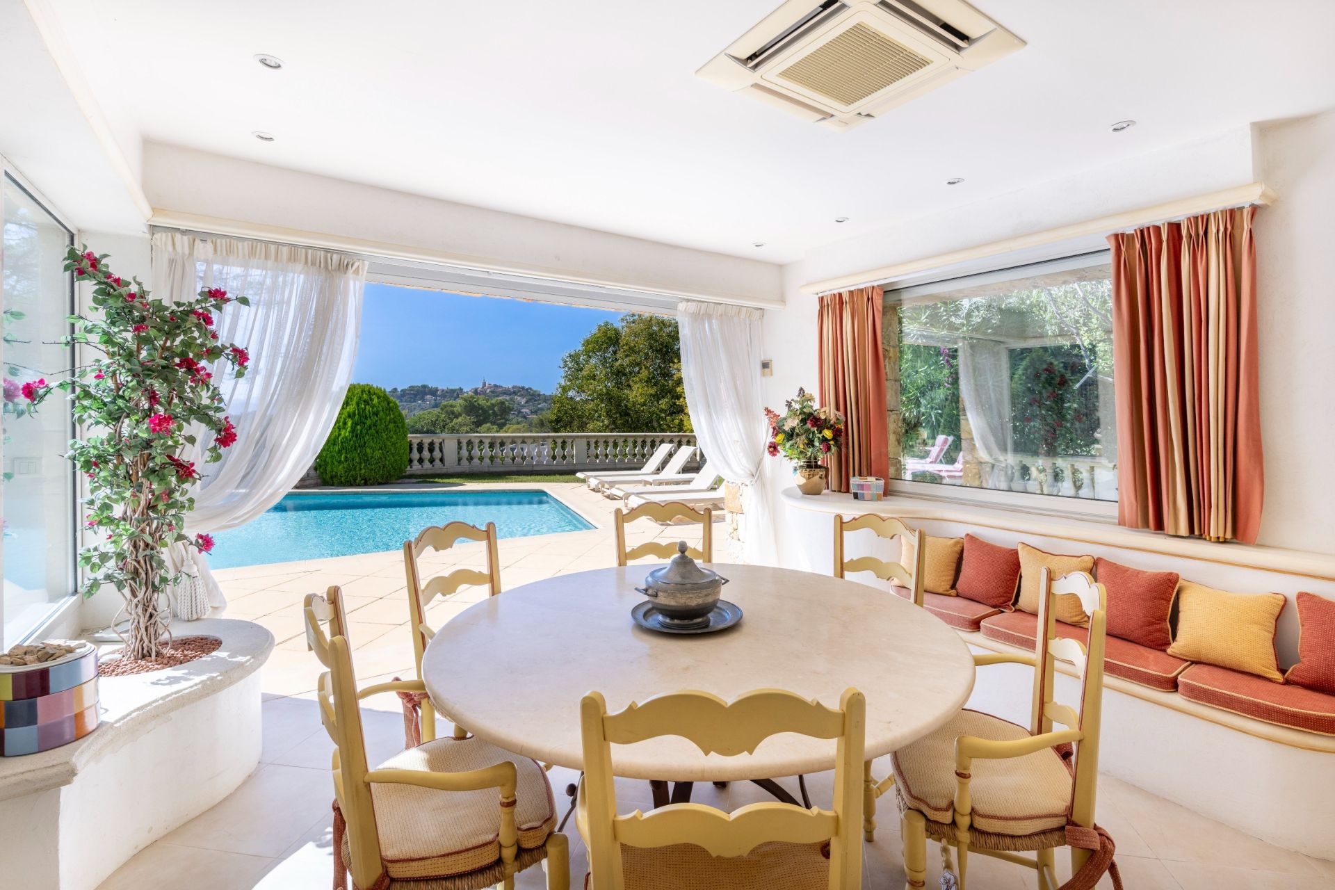 maison provençale 7 Pièces en vente sur MOUGINS (06250)