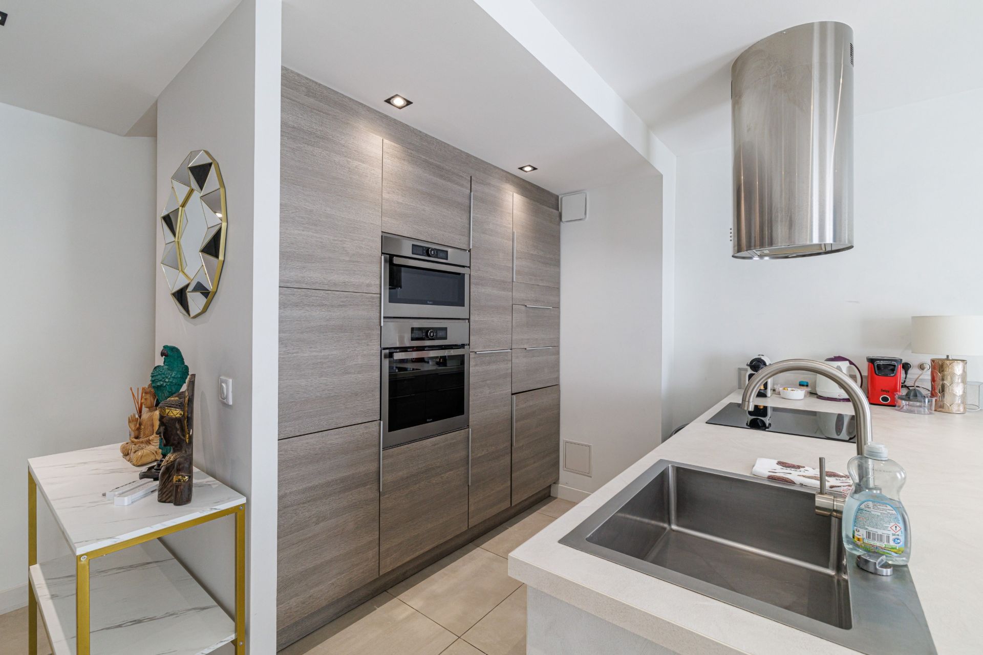 apartment 4 Rooms for sale on CANNES (06400)