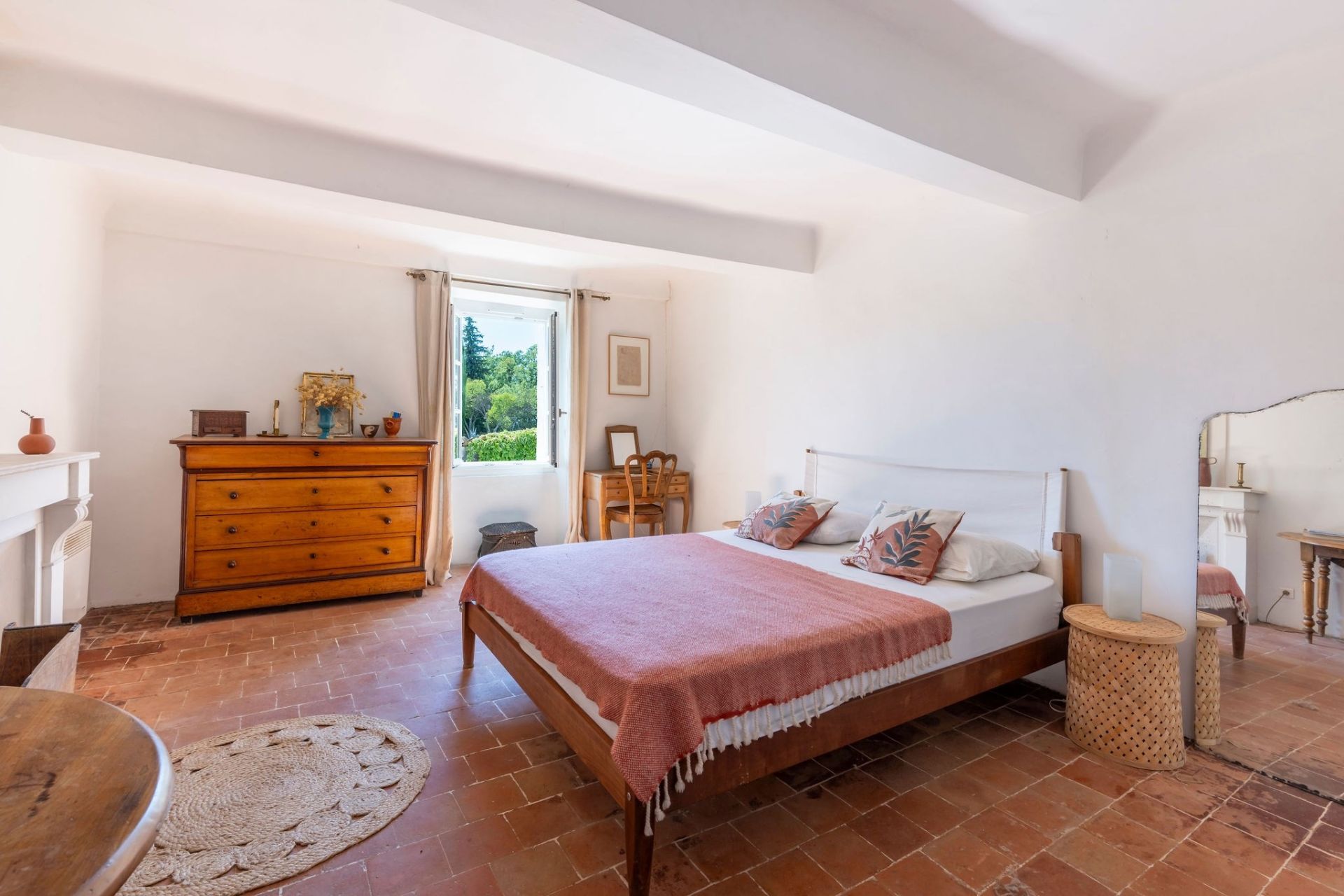 mas 10 Rooms for sale on TOURRETTES (83440)