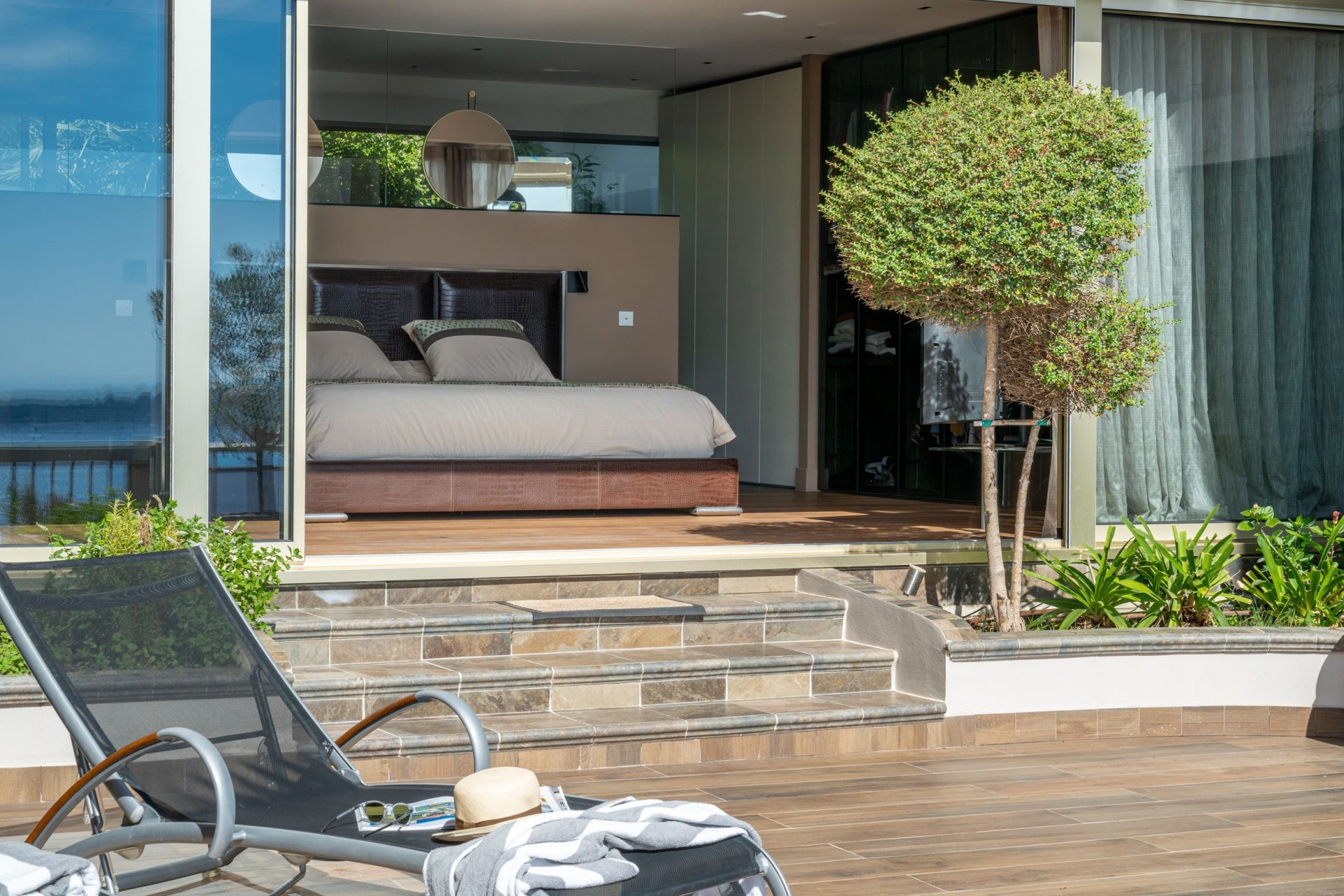 apartment 4 Rooms for sale on CANNES (06400)
