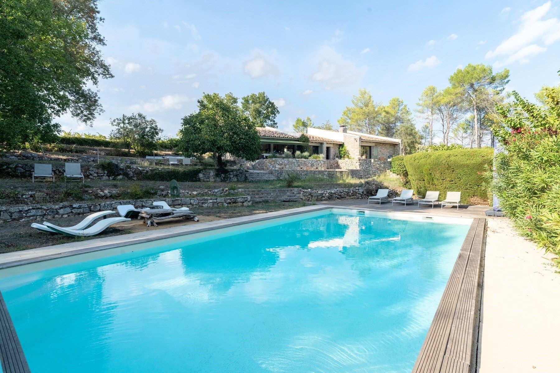 maison provençale 6 Pièces en vente sur ST PAUL EN FORET (83440)