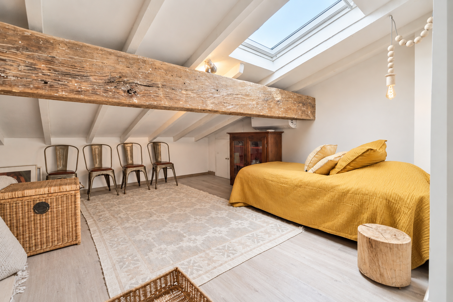 maison provençale 6 Pièces en vente sur ST PAUL EN FORET (83440)