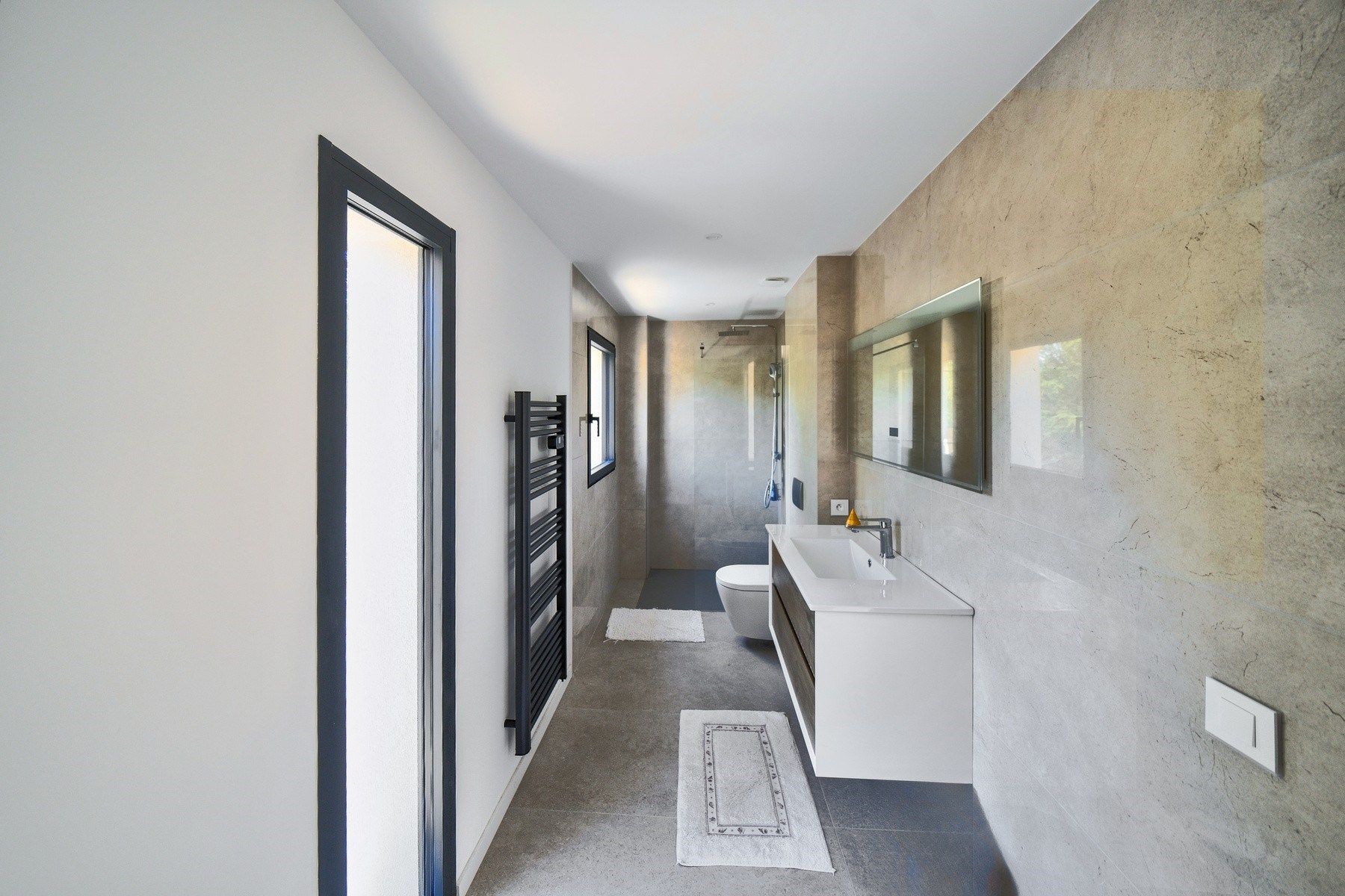 villa 9 Pièces en vente sur CHATEAUNEUF GRASSE (06740)