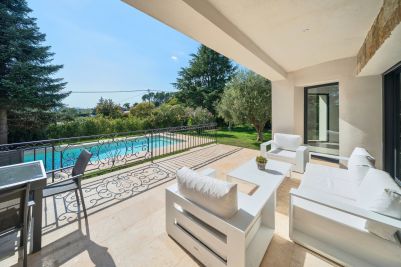 Vente Villa Châteauneuf-Grasse 9&nbsp;Pièces 324&nbsp;m²