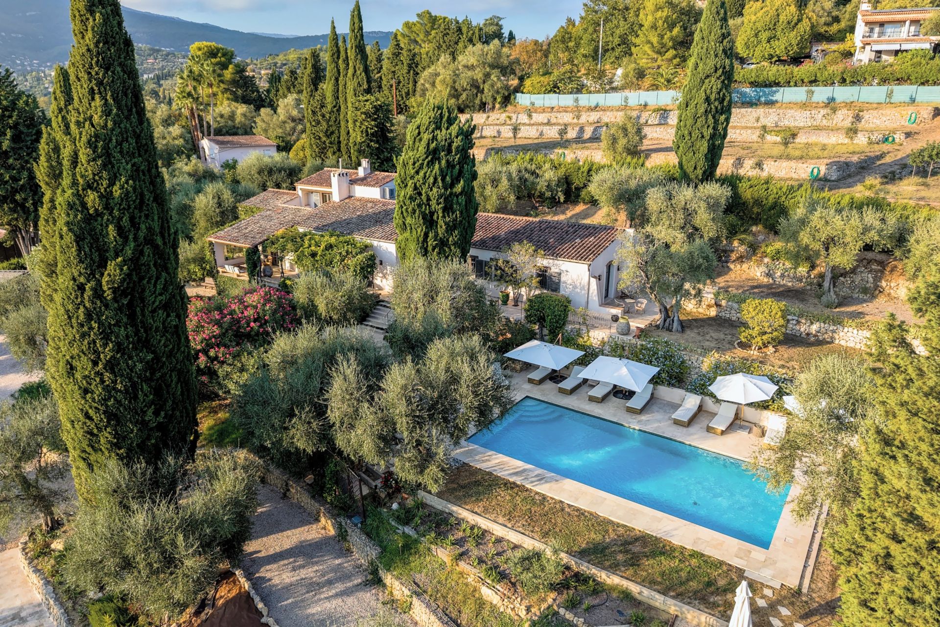 provencal house 8 Rooms for sale on PLASCASSIER (06130)