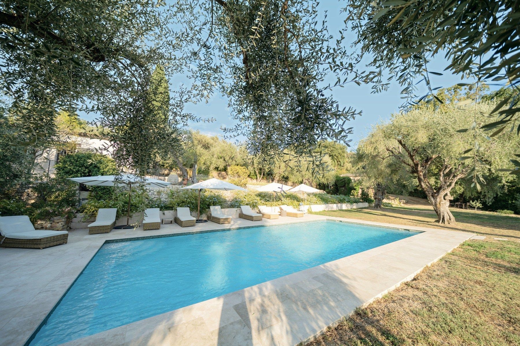 maison provençale 8 Pièces en vente sur PLASCASSIER (06130)