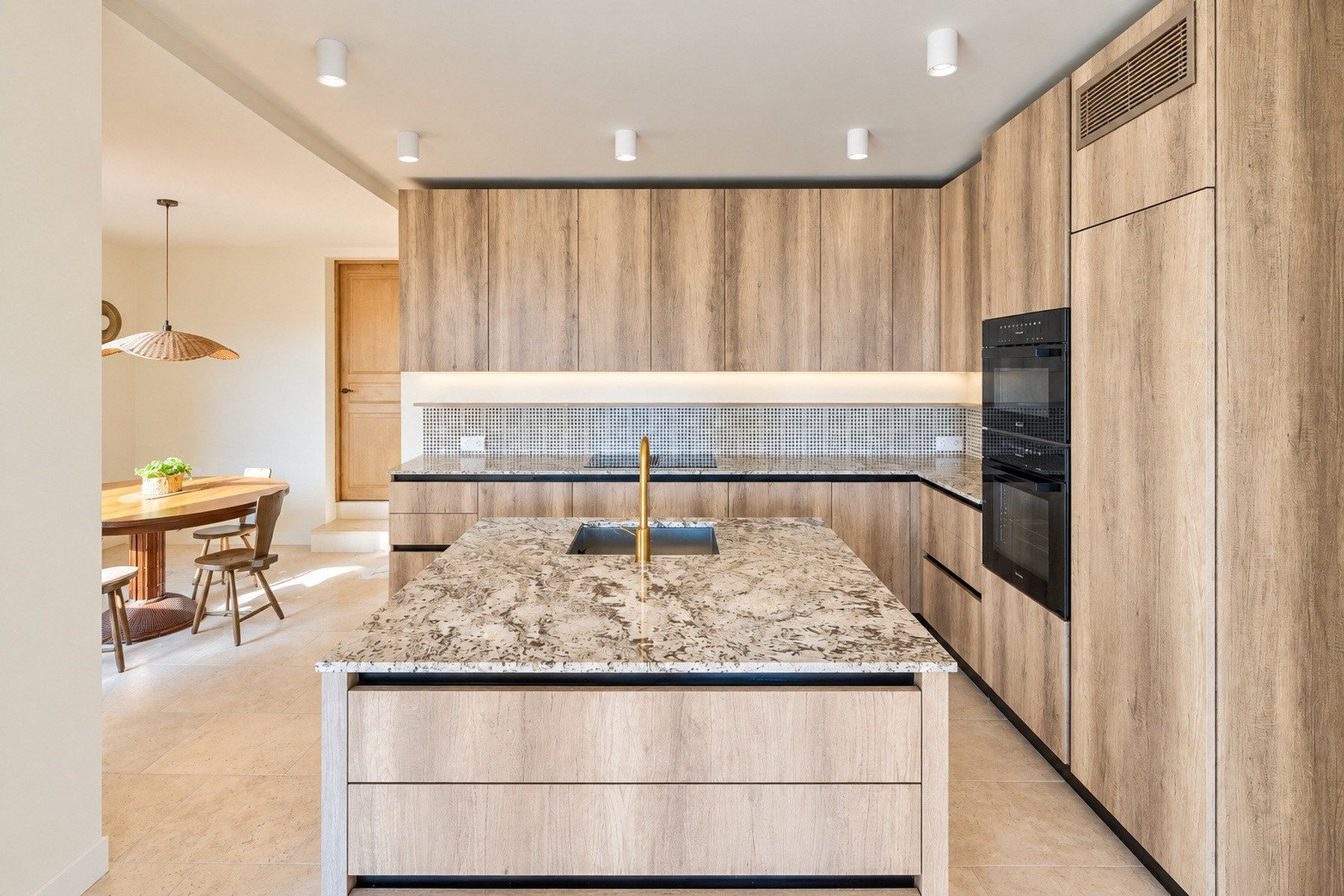 maison provençale 8 Pièces en vente sur PLASCASSIER (06130)