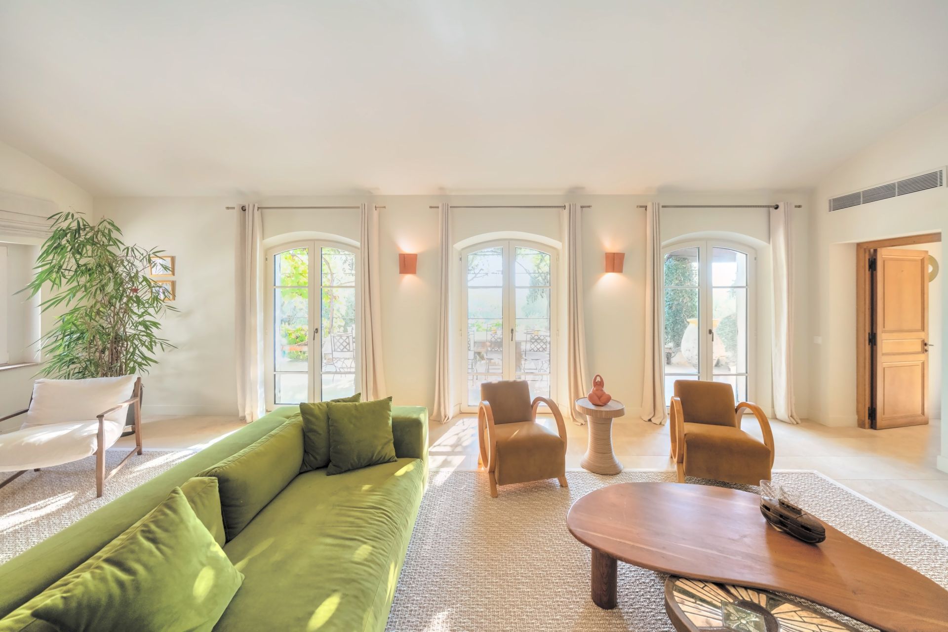 provencal house 8 Rooms for sale on PLASCASSIER (06130)