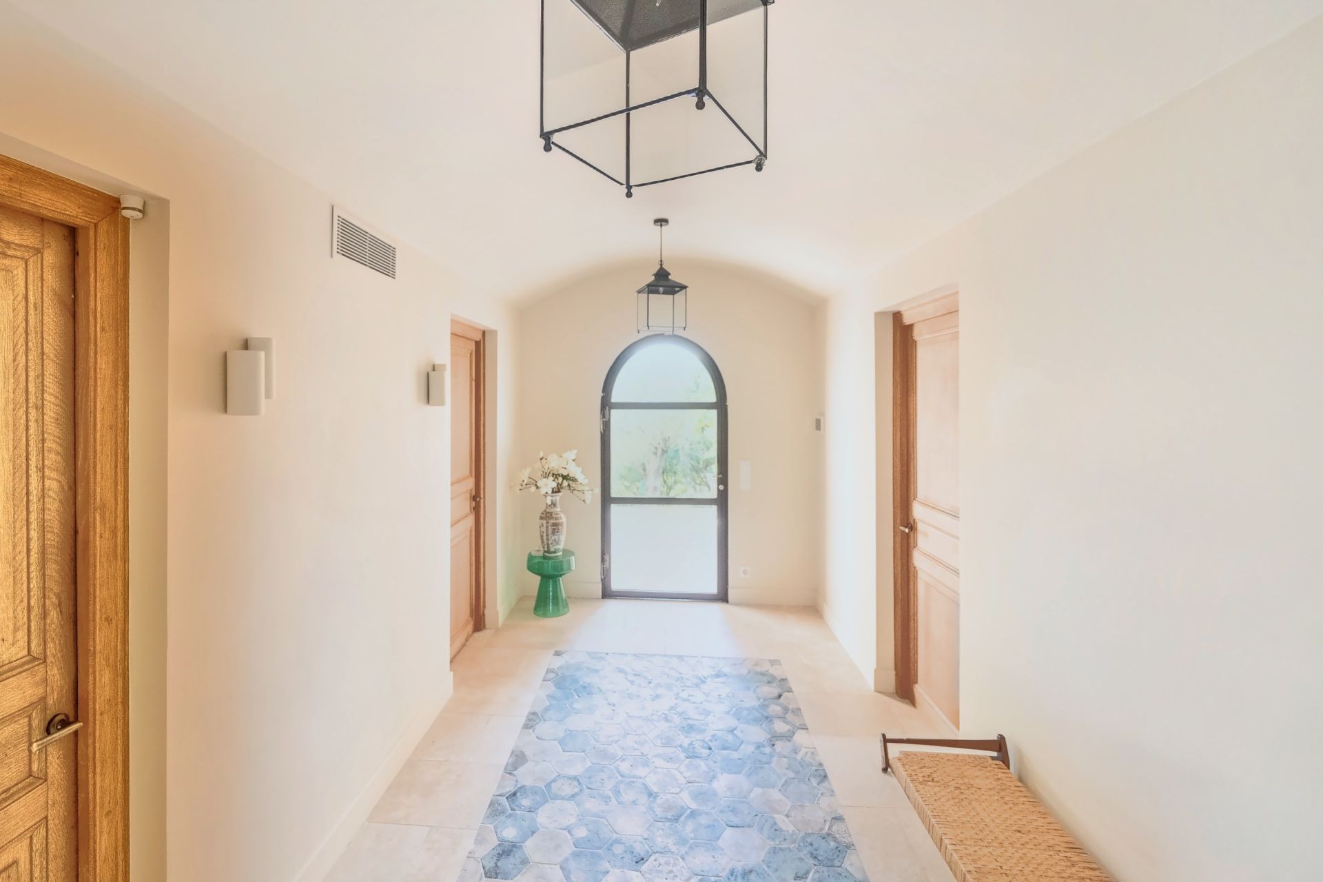 provencal house 8 Rooms for sale on PLASCASSIER (06130)