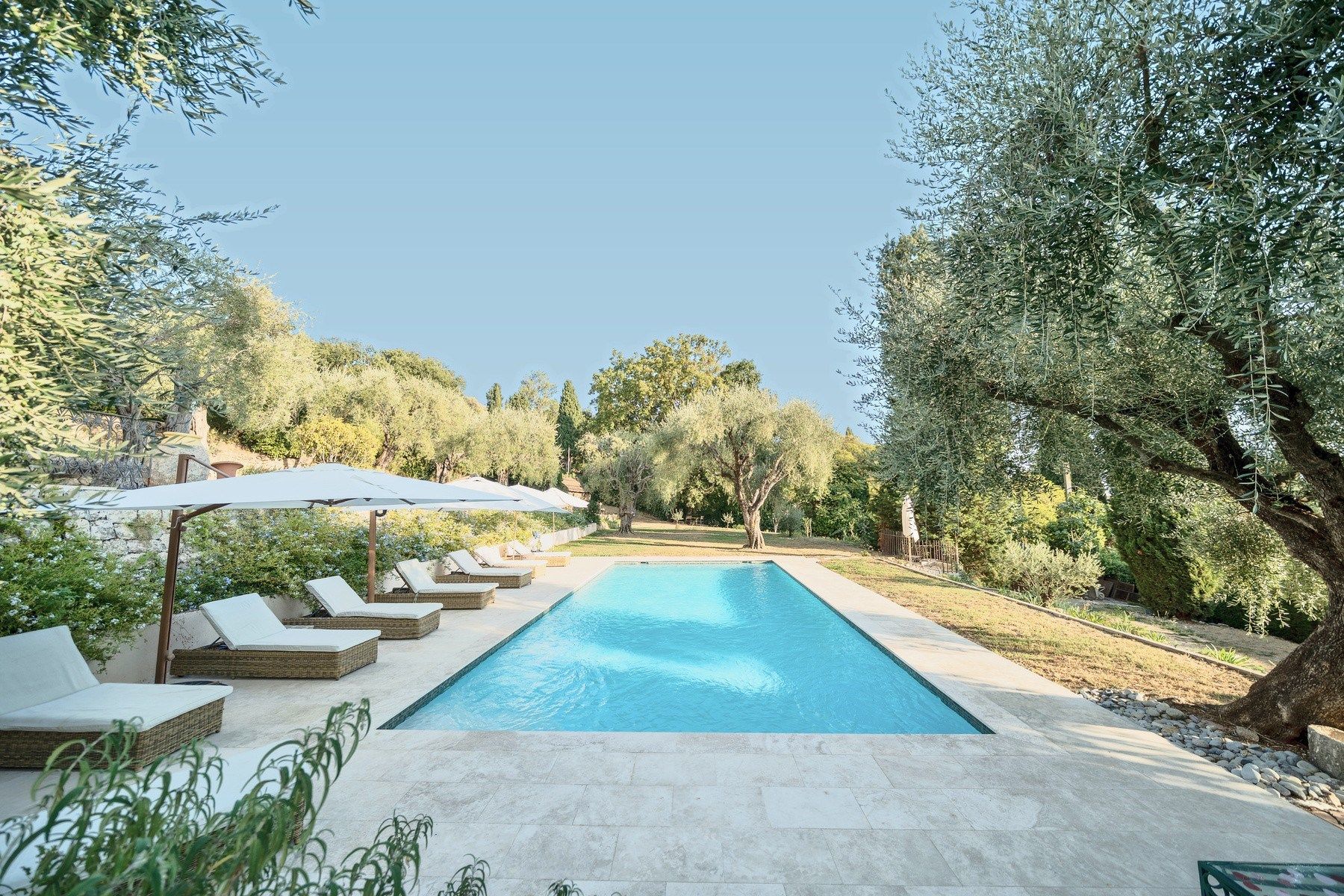 maison provençale 8 Pièces en vente sur PLASCASSIER (06130)