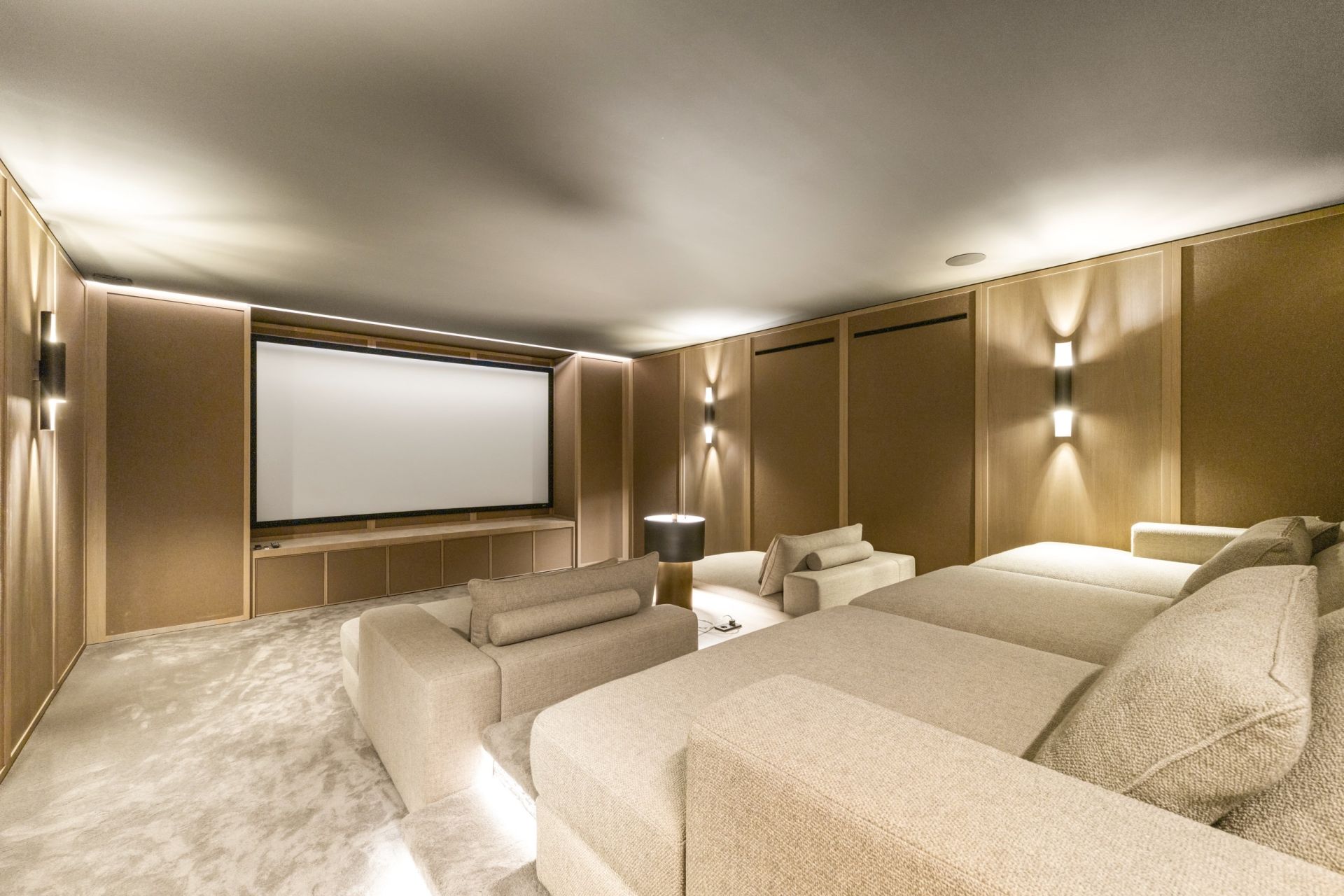 maison contemporaine 12 Pièces en vente sur VALLAURIS (06220)