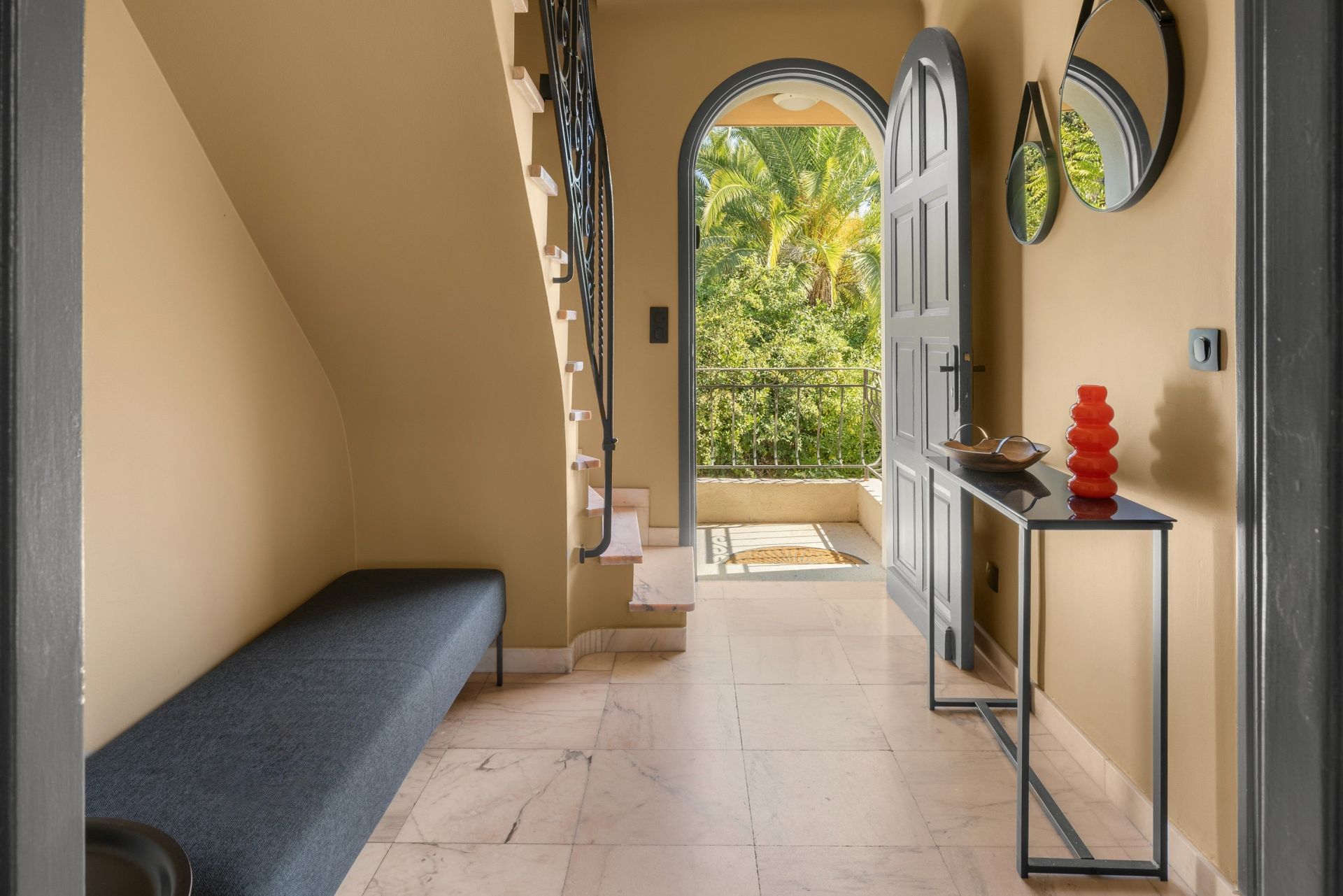 appartement 5 Pièces en vente sur MOUGINS (06250)