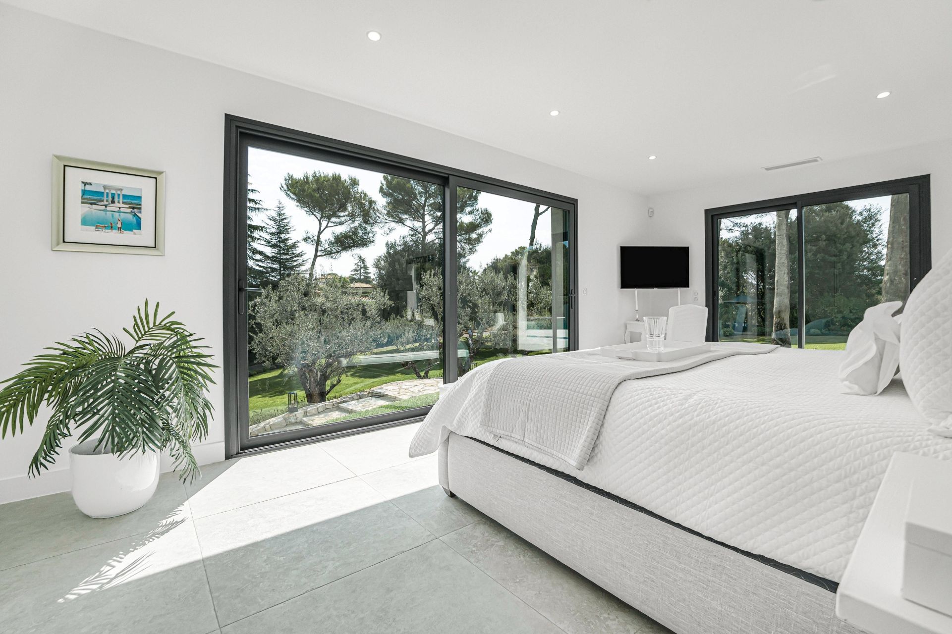 maison contemporaine 10 Pièces en vente sur MOUGINS (06250)