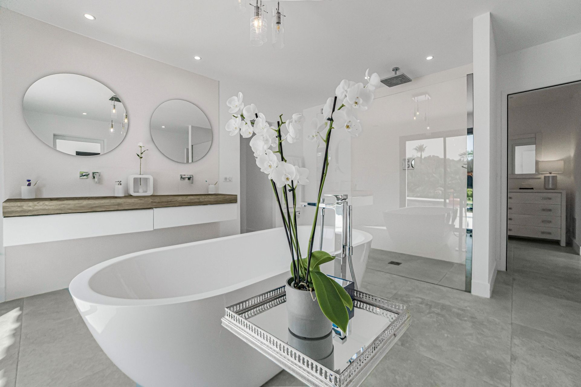 maison contemporaine 10 Pièces en vente sur MOUGINS (06250)