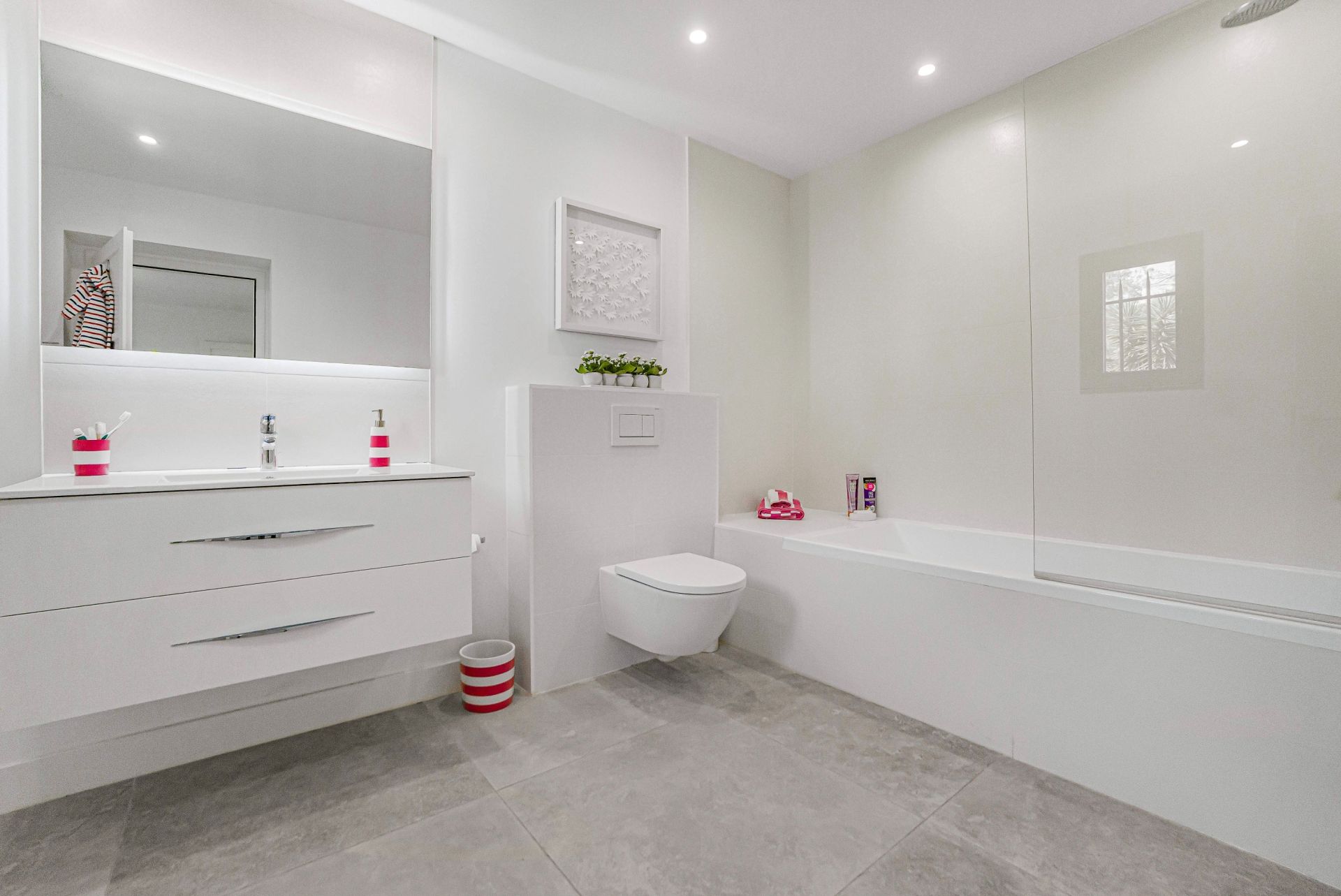 maison contemporaine 10 Pièces en vente sur MOUGINS (06250)
