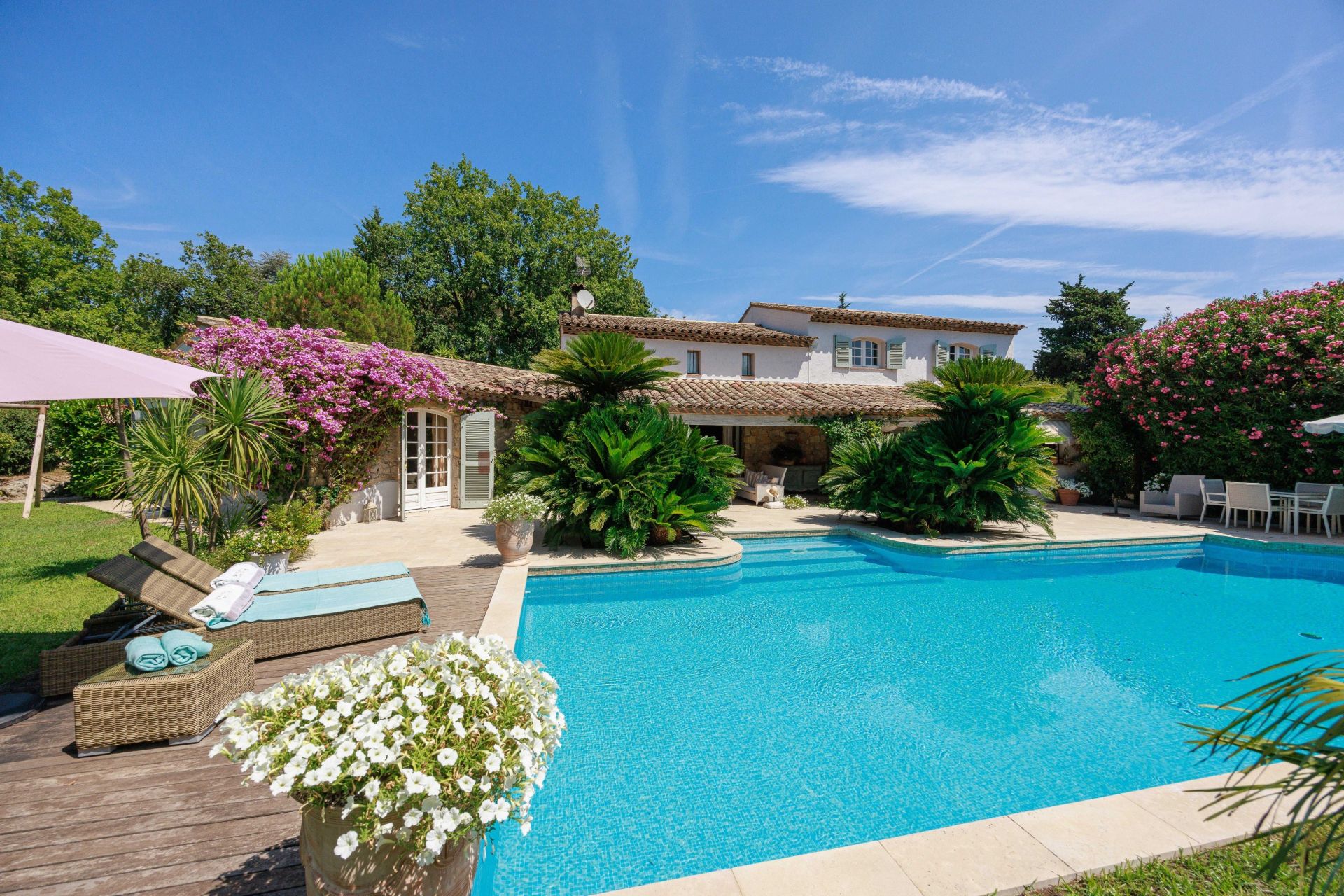 villa 7 Pièces en vente sur MOUGINS (06250)