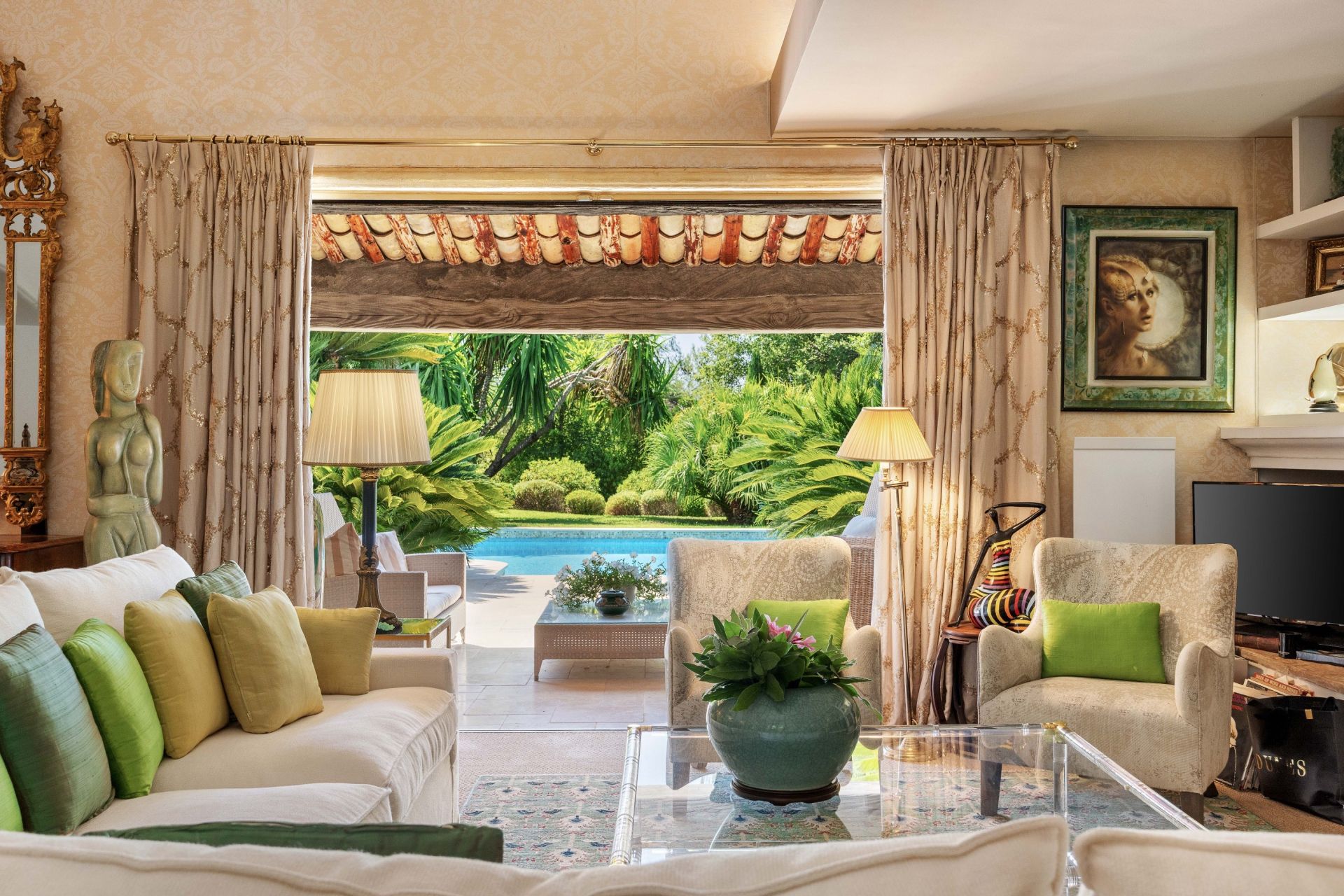 villa 7 Pièces en vente sur MOUGINS (06250)