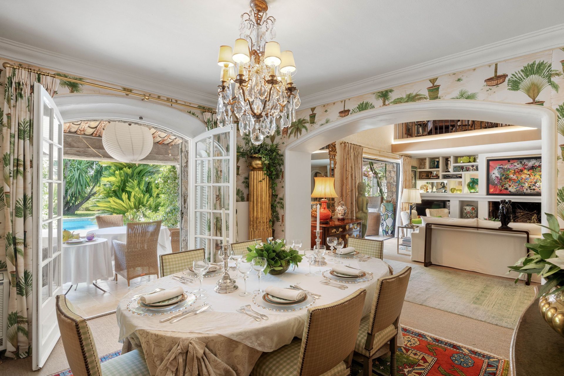 villa 7 Pièces en vente sur MOUGINS (06250)