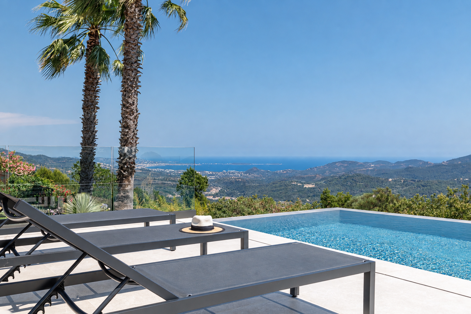 maison contemporaine 10 Pièces en vente sur MANDELIEU LA NAPOULE (06210)