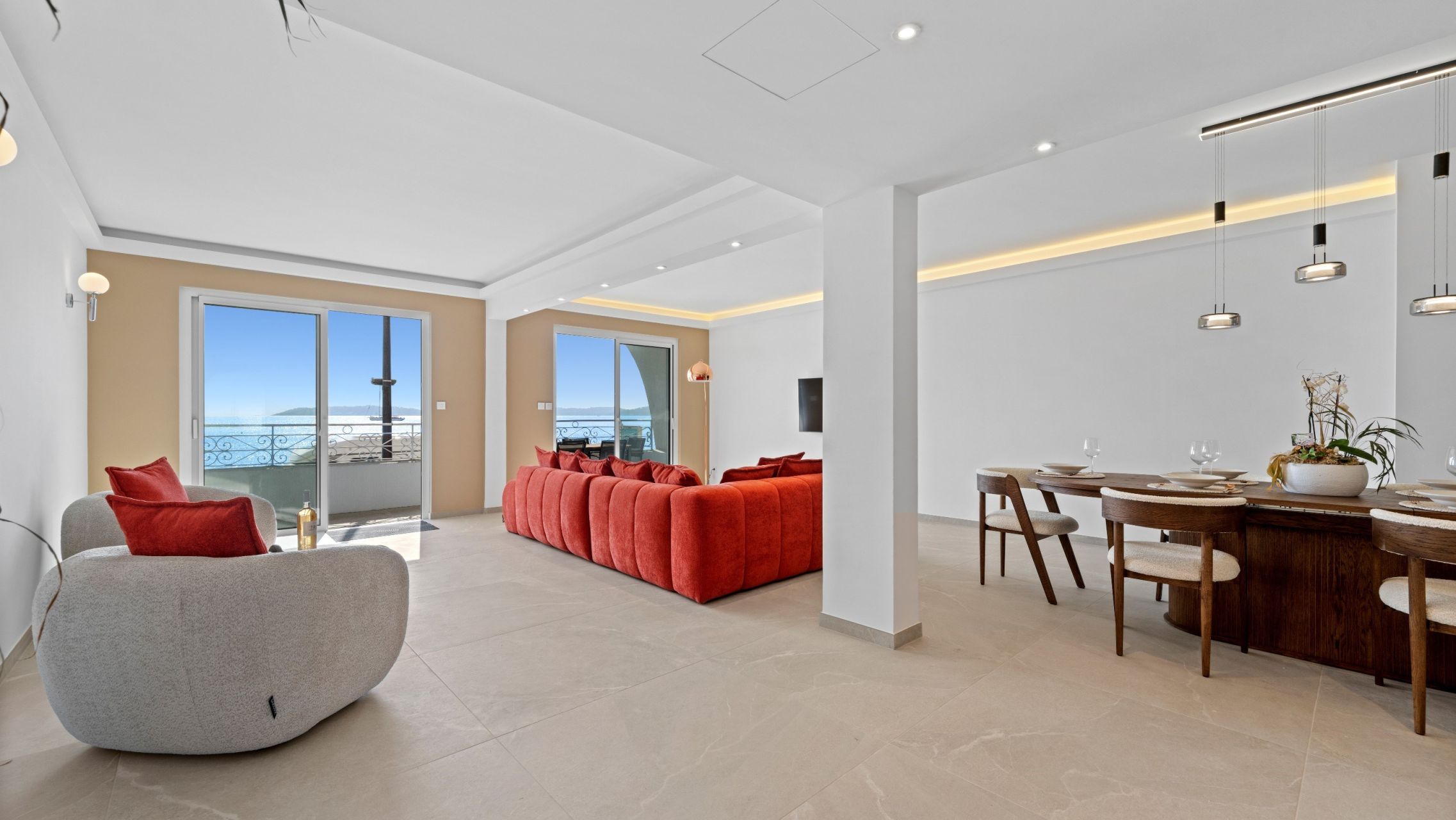 apartment 5 Rooms for sale on STE MAXIME (83120)