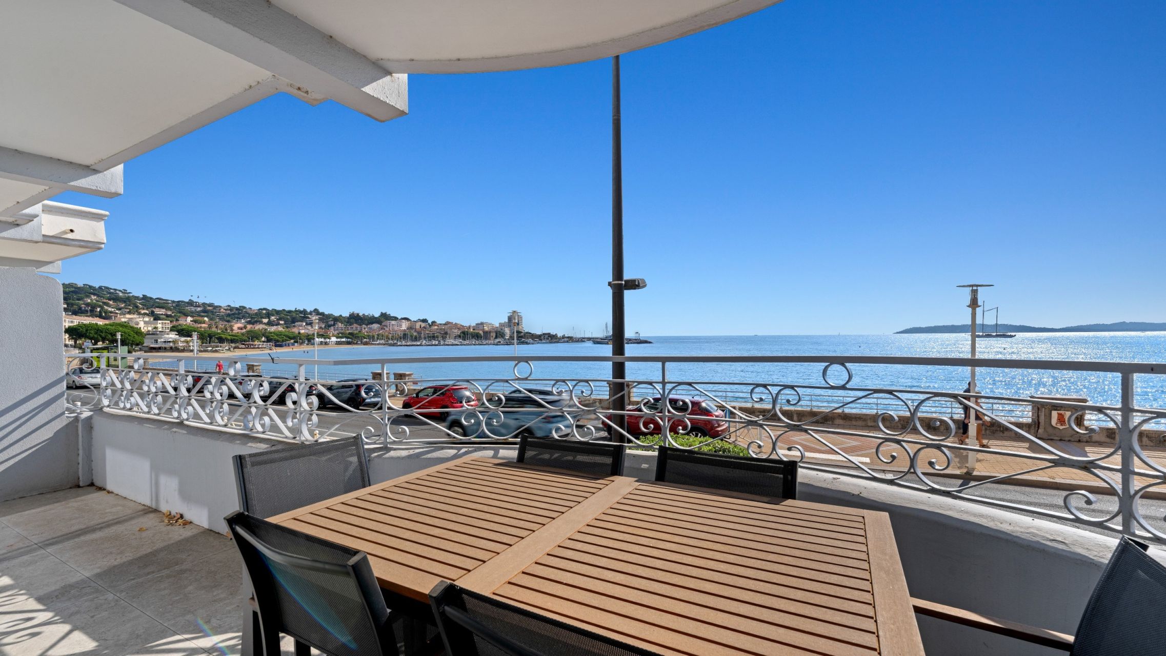 apartment 5 Rooms for sale on STE MAXIME (83120)