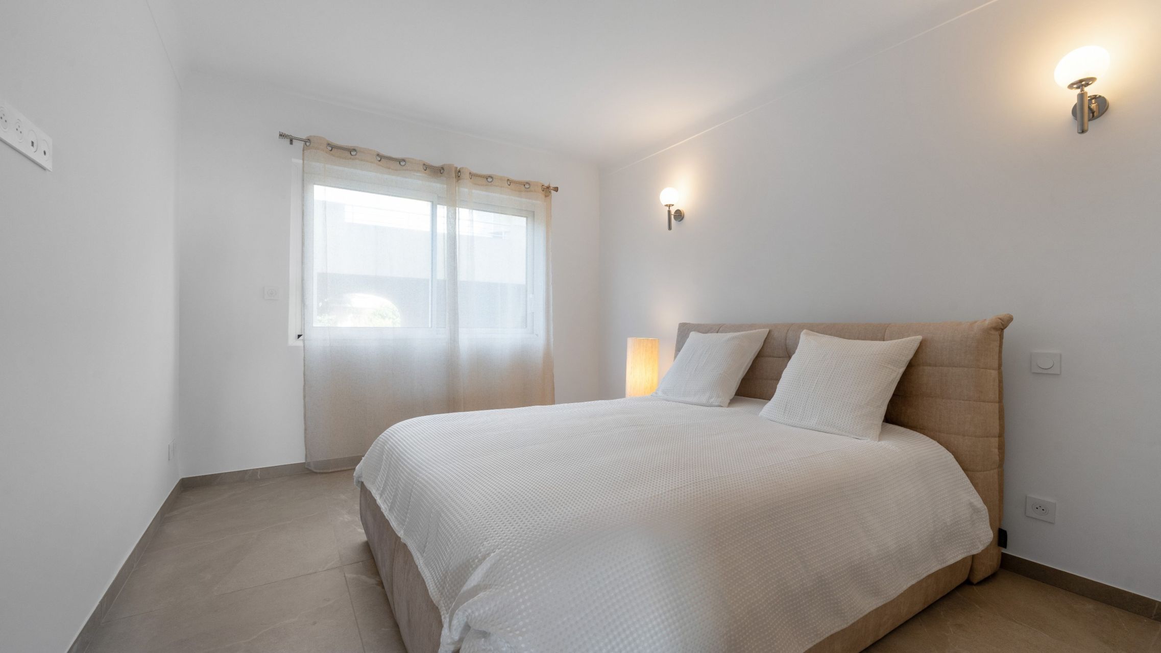 apartment 5 Rooms for sale on STE MAXIME (83120)
