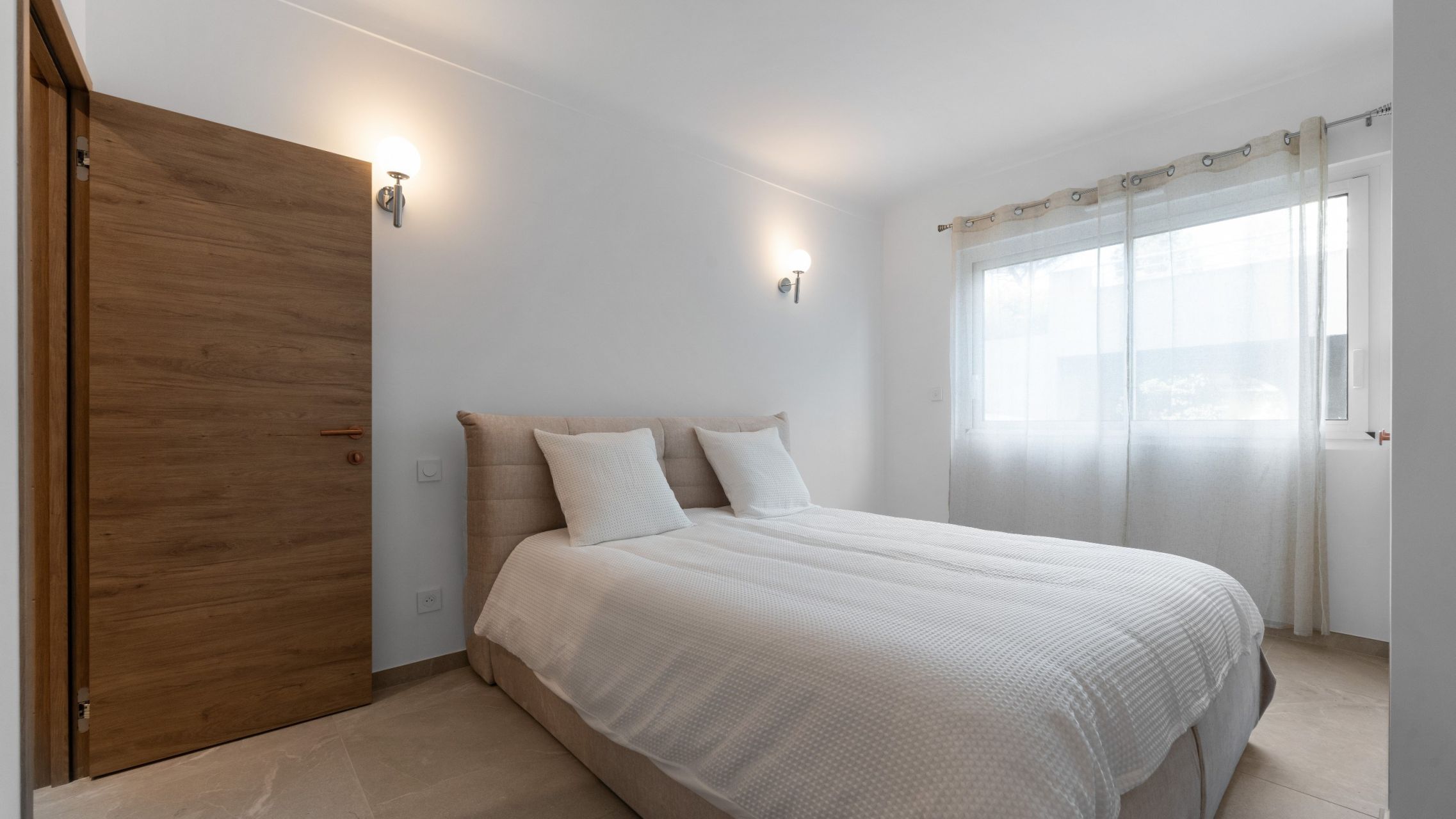 apartment 5 Rooms for sale on STE MAXIME (83120)
