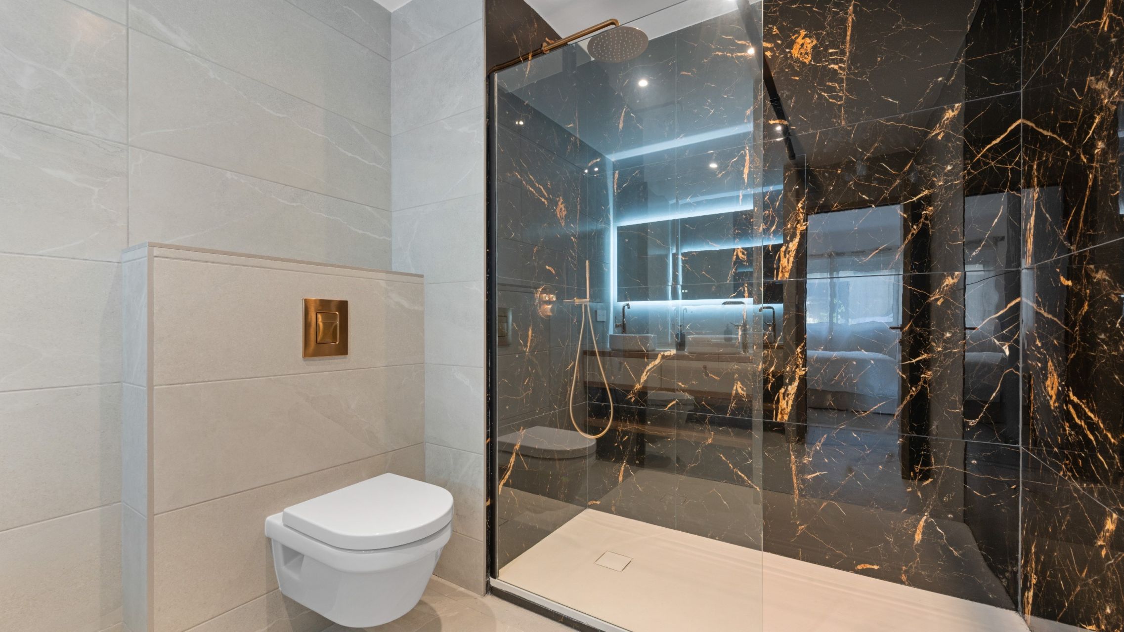 apartment 5 Rooms for sale on STE MAXIME (83120)