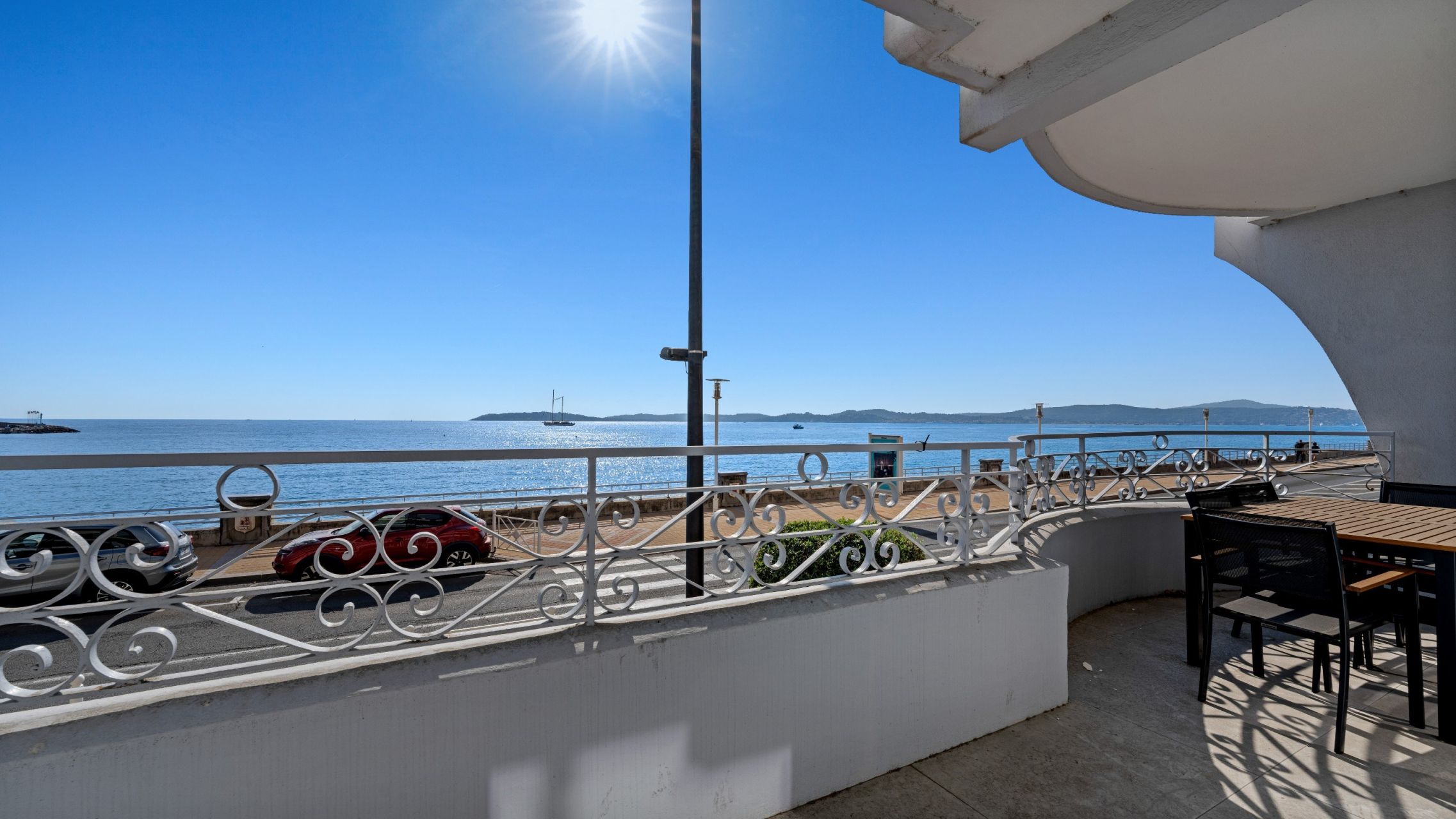 apartment 5 Rooms for sale on STE MAXIME (83120)