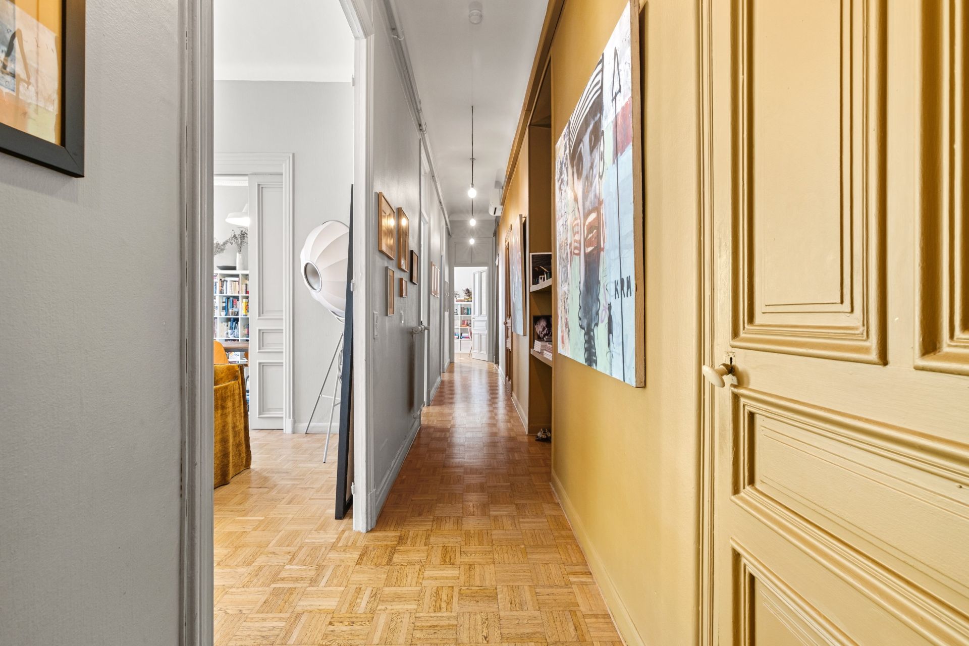 apartment 5 Rooms for sale on NICE (06000)